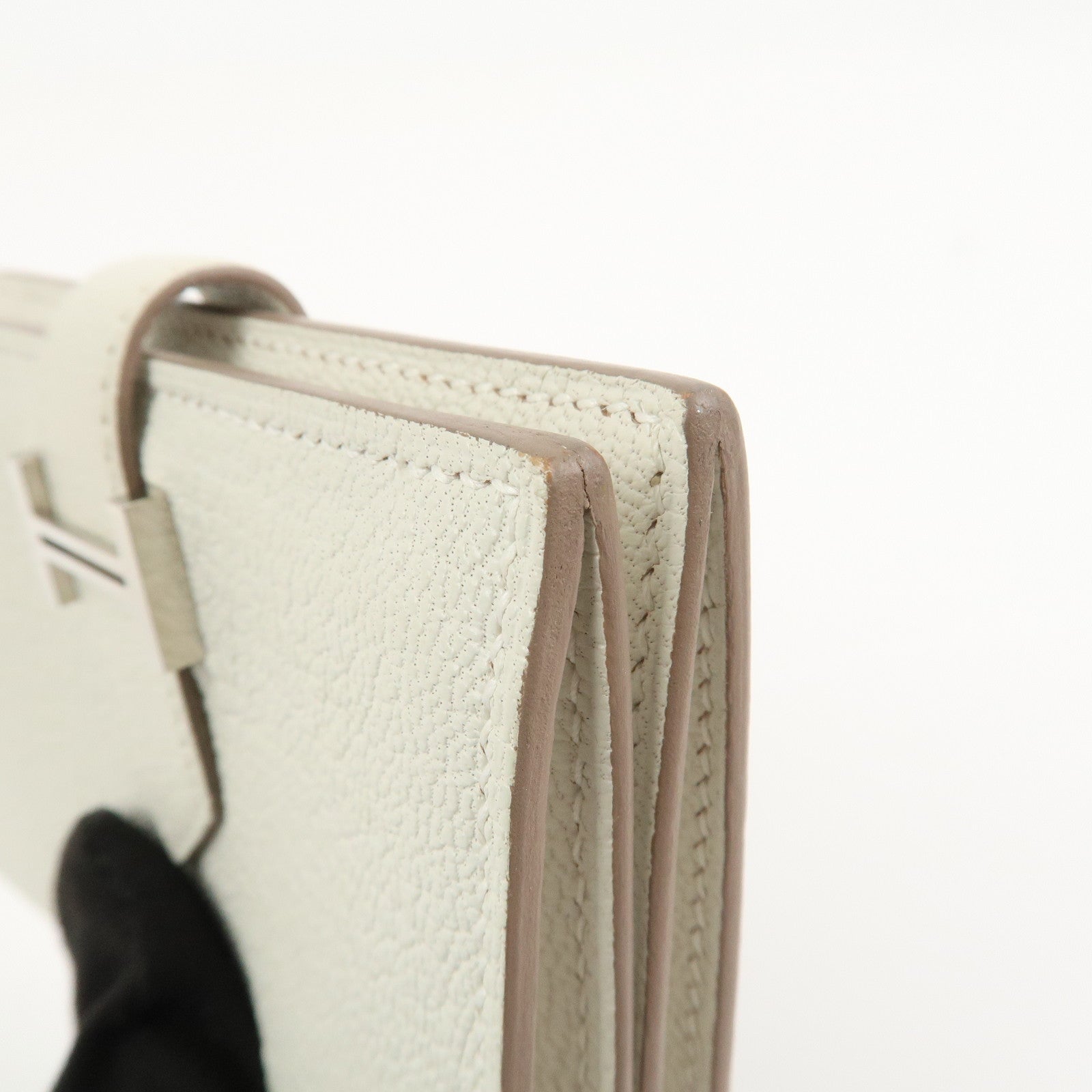 HERMES Bearn Chevre B Stamped Card Case Card Holder Craie