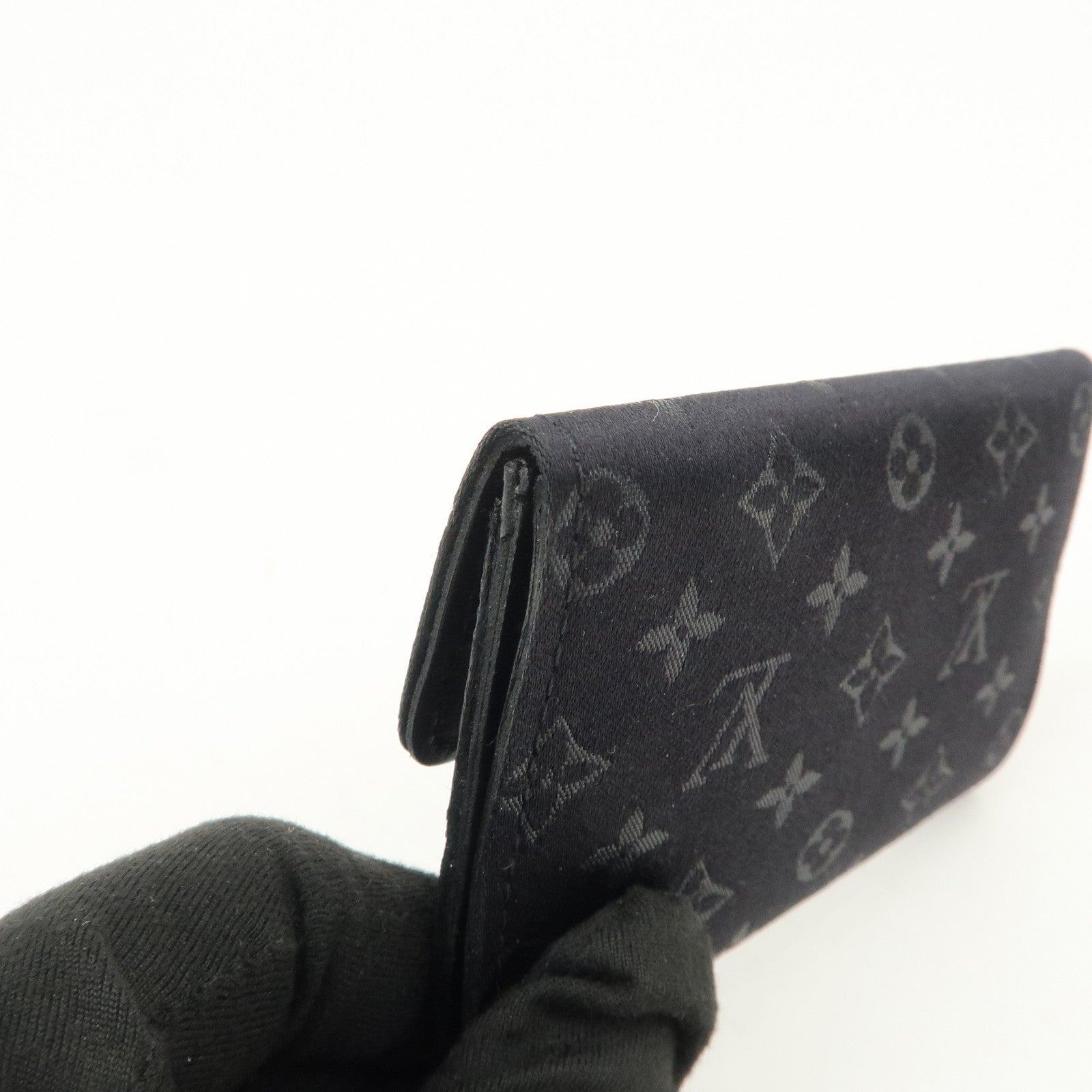 Louis Vuitton Monogram Satin Porte Monnaie Coin Case Noir M92137