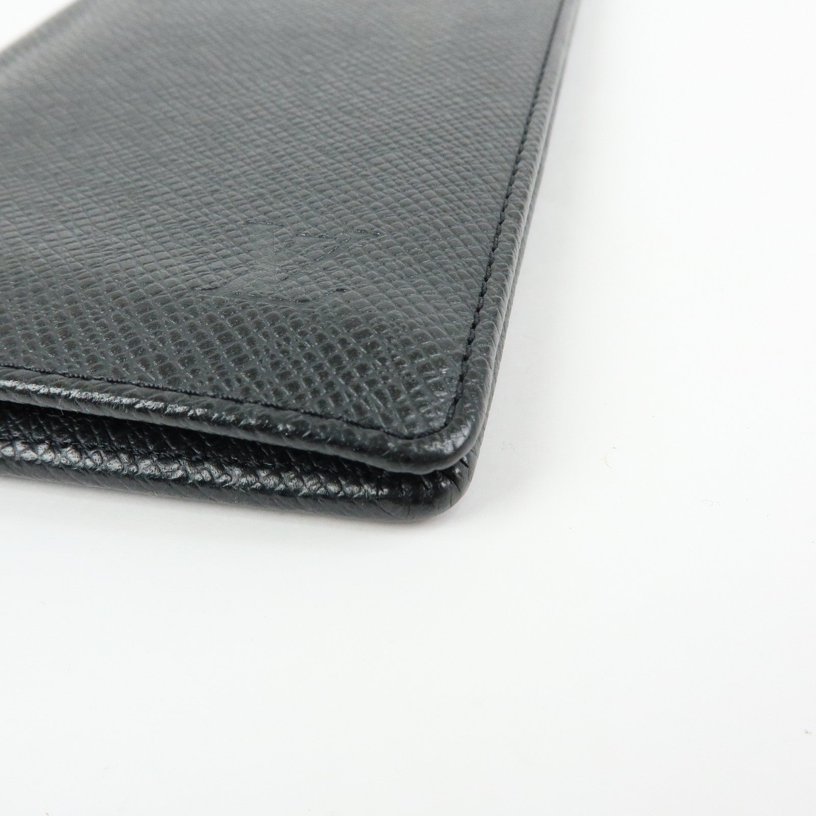 Louis Vuitton Taiga Portefeuille Brazza Bi-fold Long Wallet M30501
