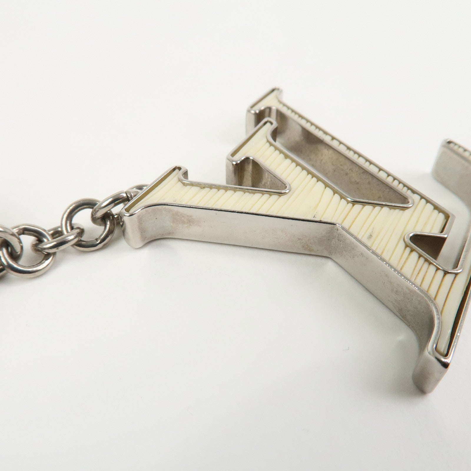 Louis Vuitton Bijoux Sac Fleur de Epi Bag Charm Silver White M65085
