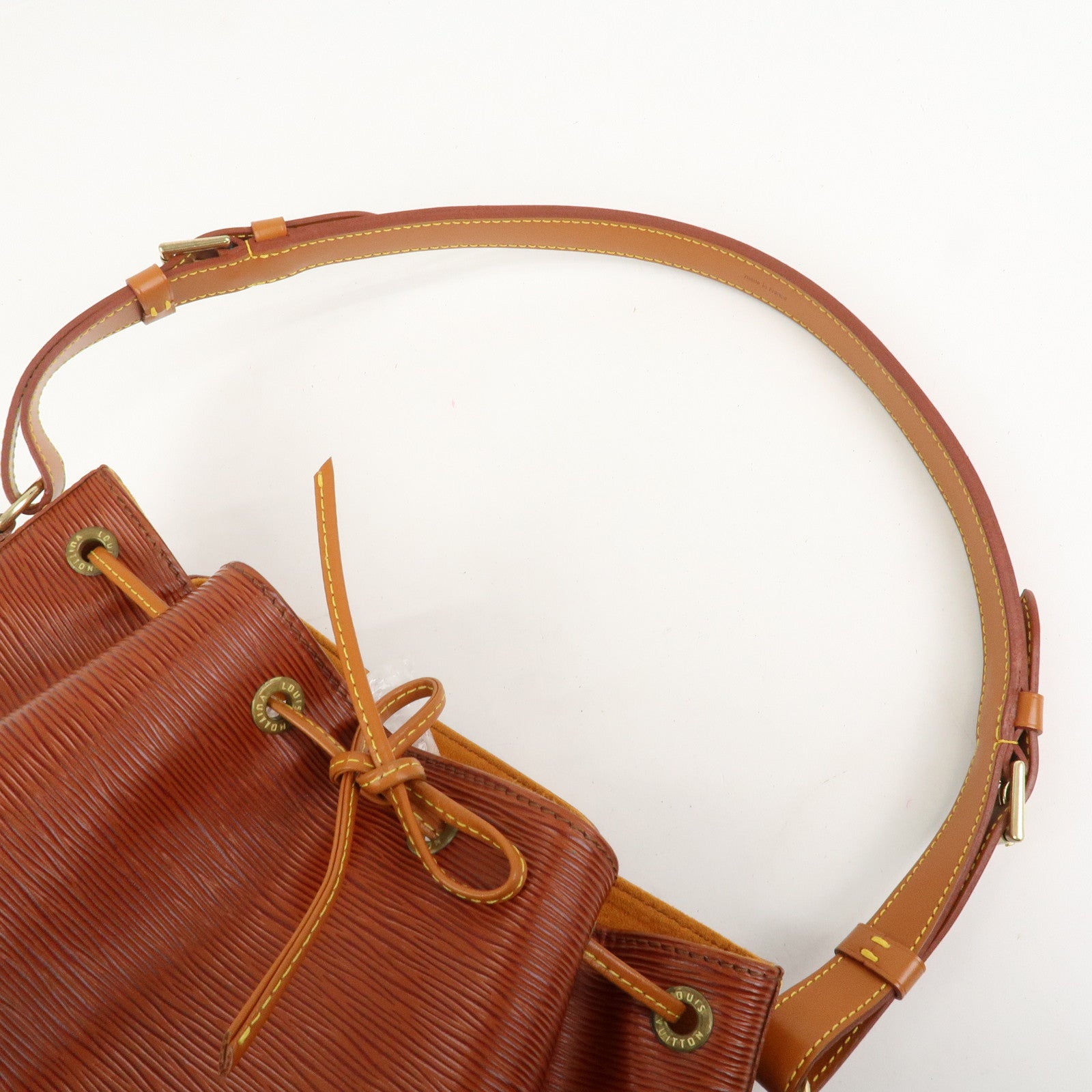 Louis Vuitton Epi Noe Leather Shoulder Bag Kenya Brown M44003