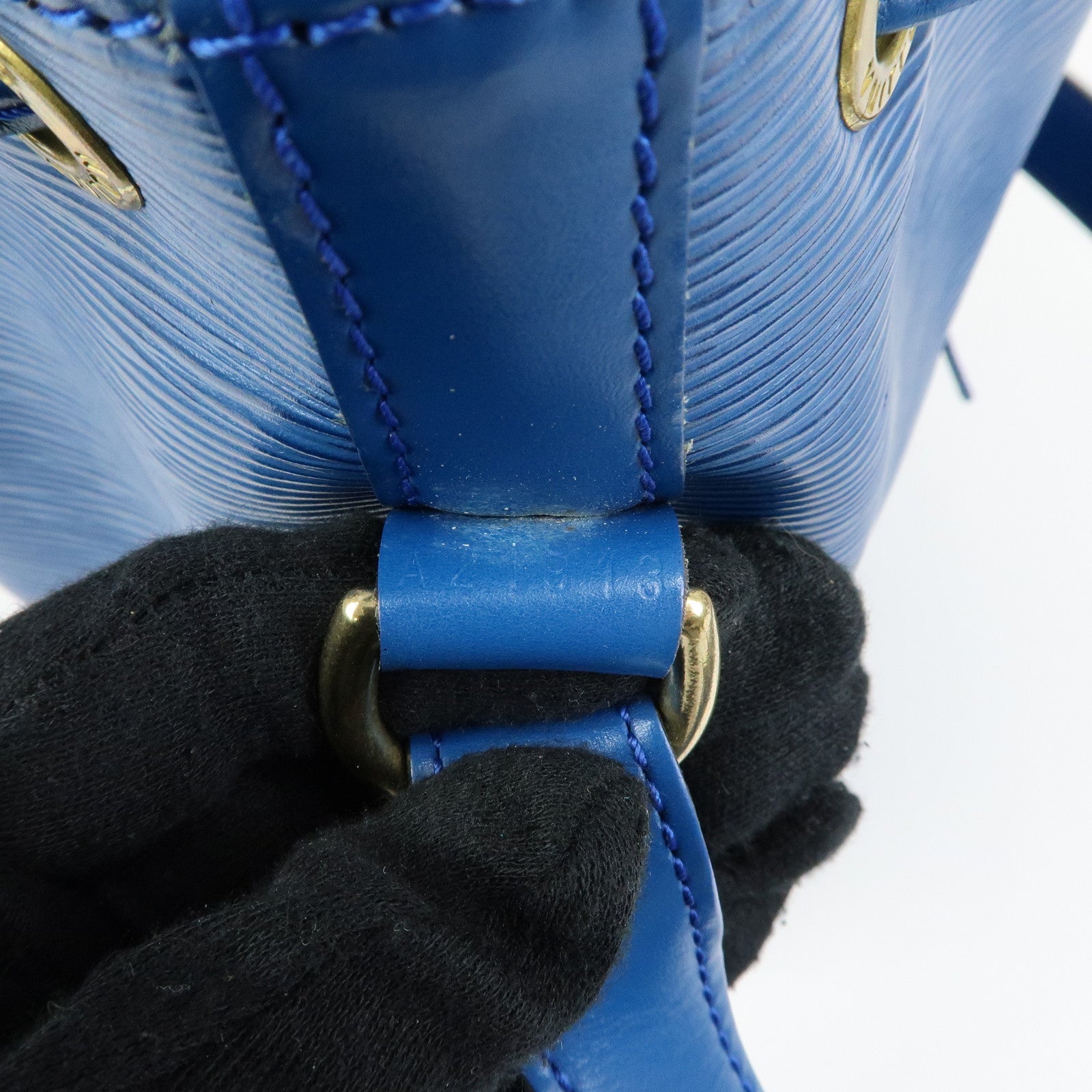 Louis Vuitton Epi Petit Noe Shoulder Hand Bag Toledo Blue M44105