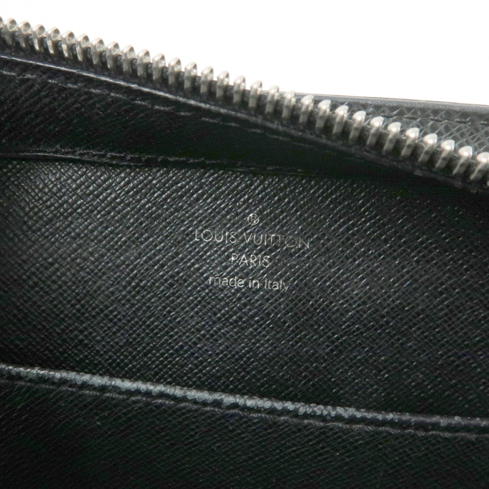 Louis Vuitton Taiga Baikal Leather Clutch Bag Pouch Ardoise M30182
