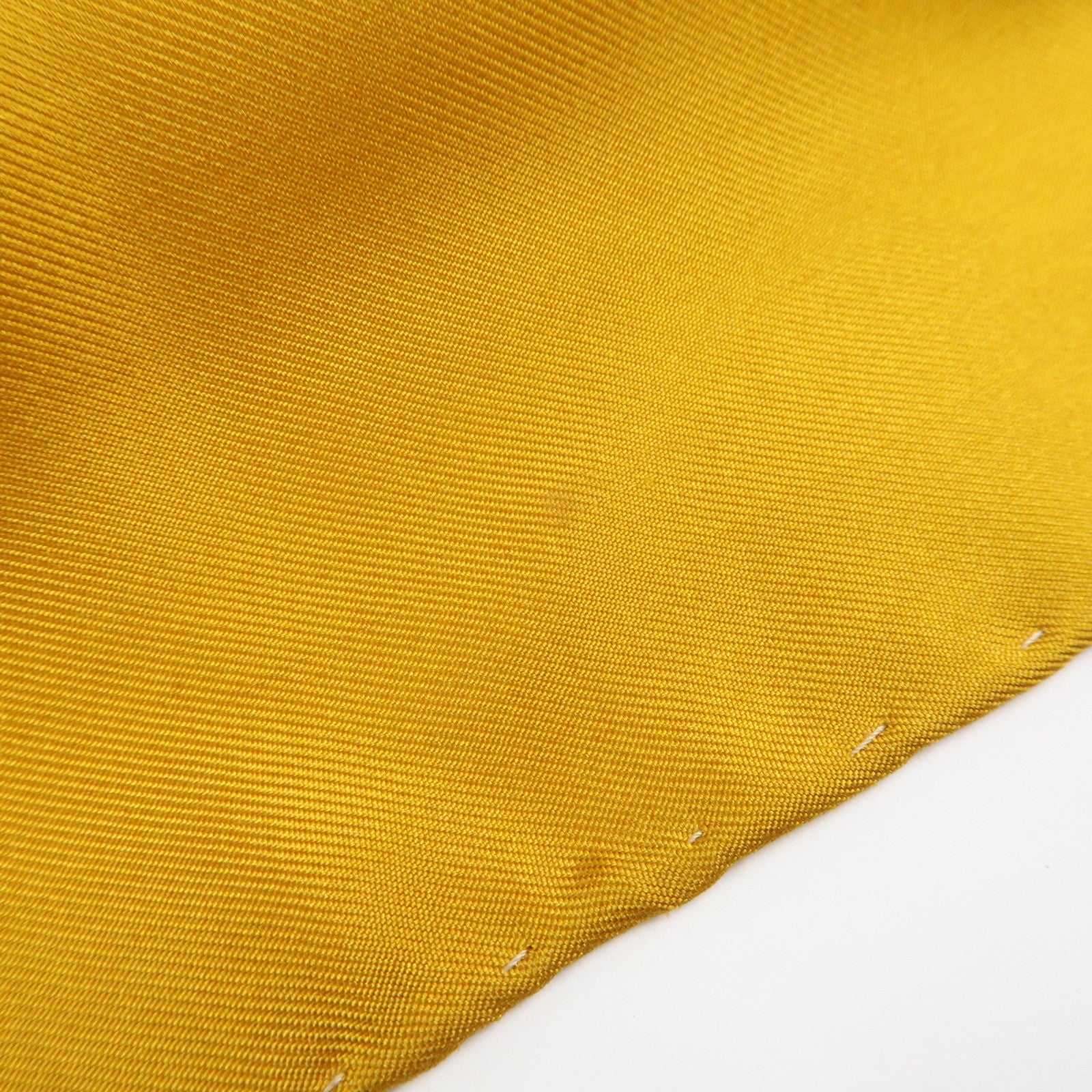 GUCCI Silk 100% Scarf Botanical Garden Mastard Yellow White