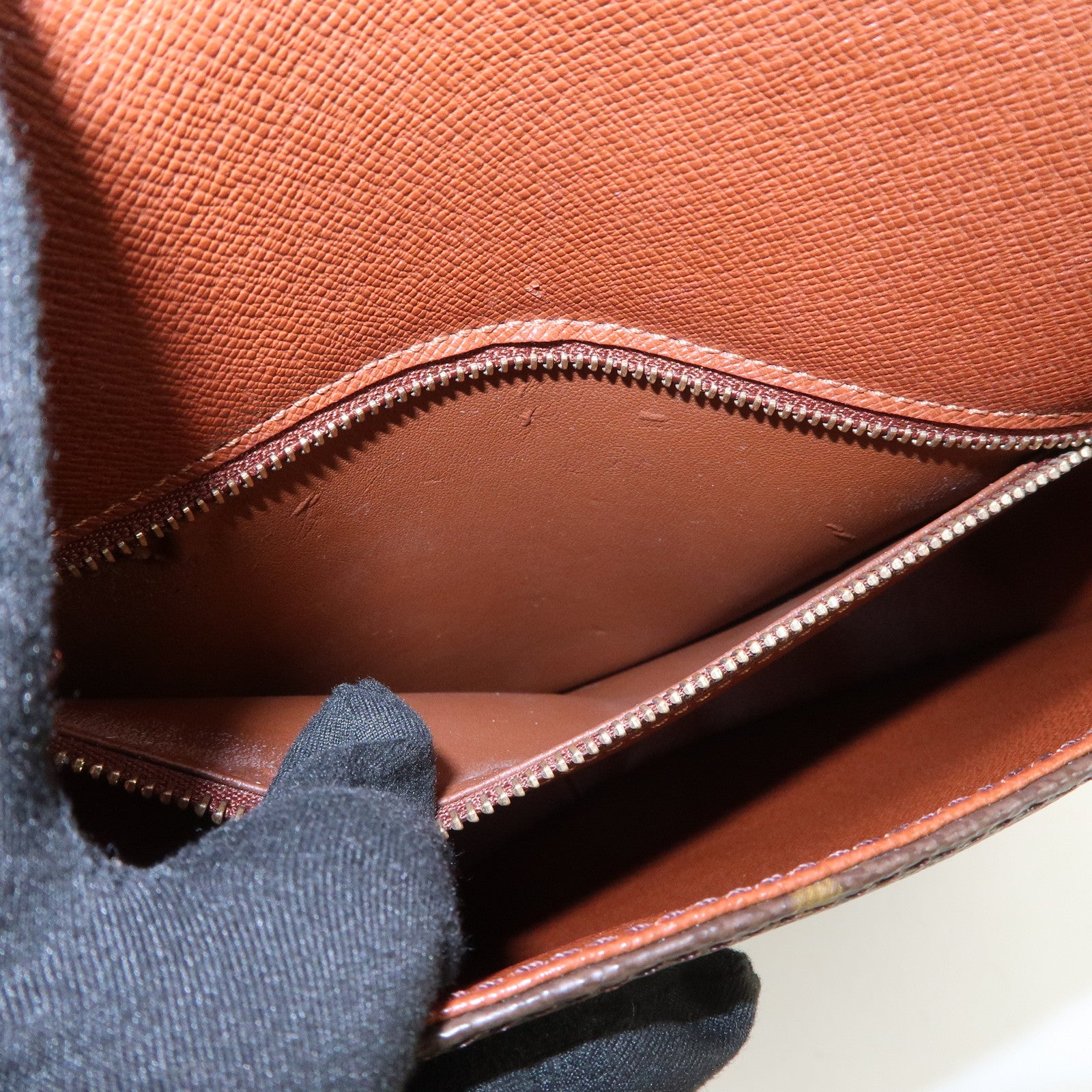 Louis Vuitton Monogram Saint Cloud GM Shoulder Bag Brown M51242