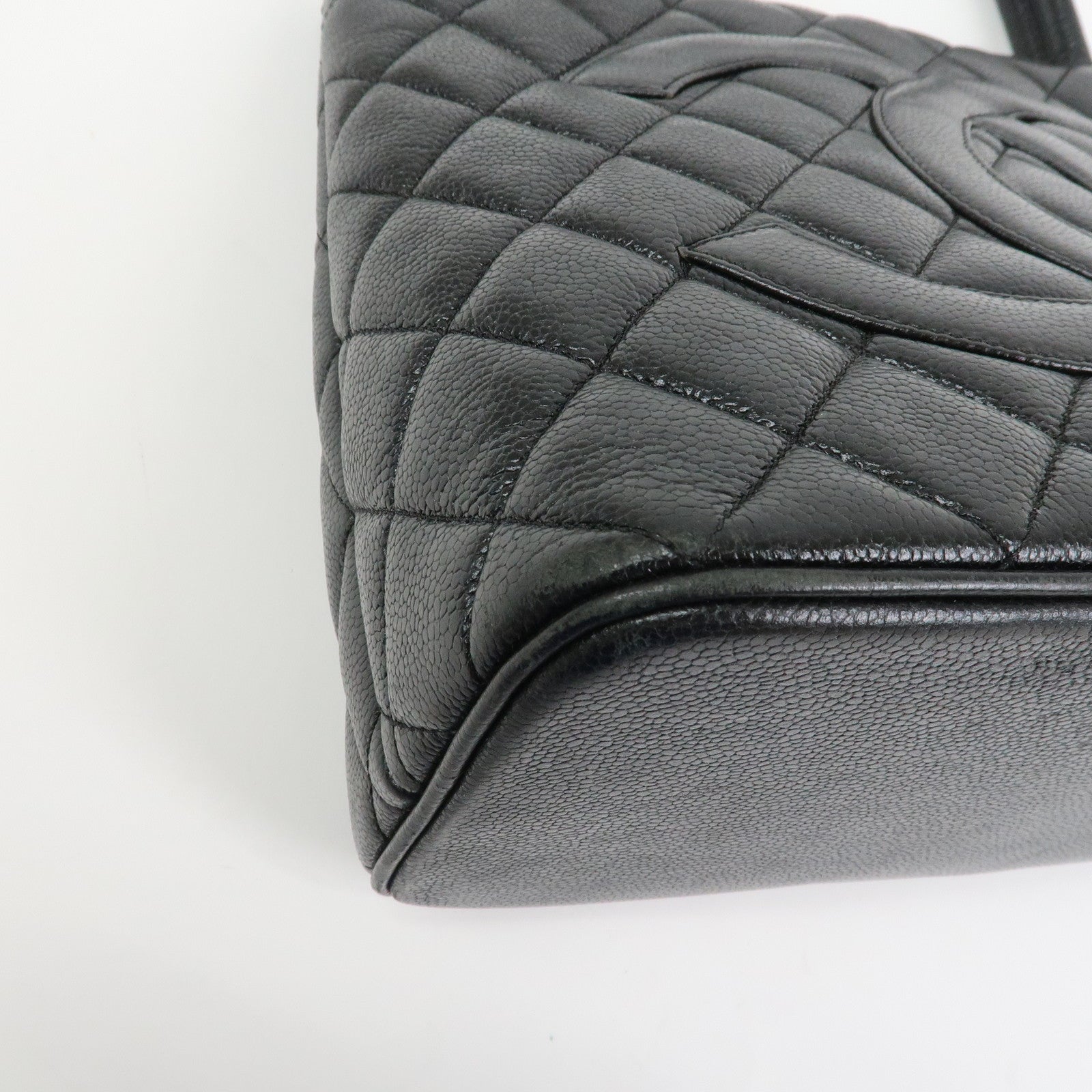 CHANEL Matelasse Caviarskin Medallion Tote Bag Hand Bag A01804