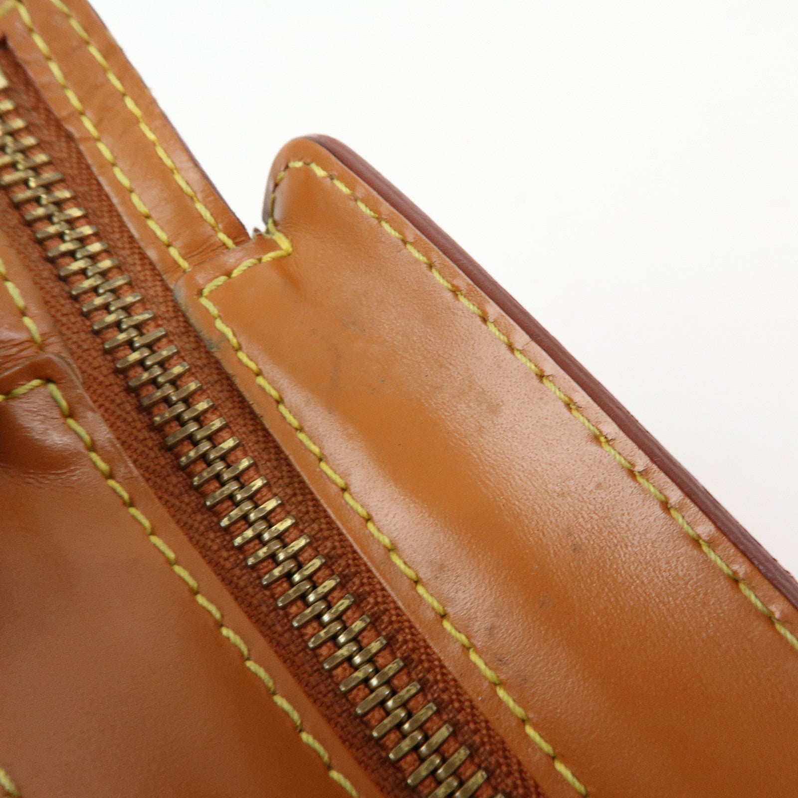 Louis Vuitton Epi Pochette Homme Clutch Bag Zipang Gold M52528