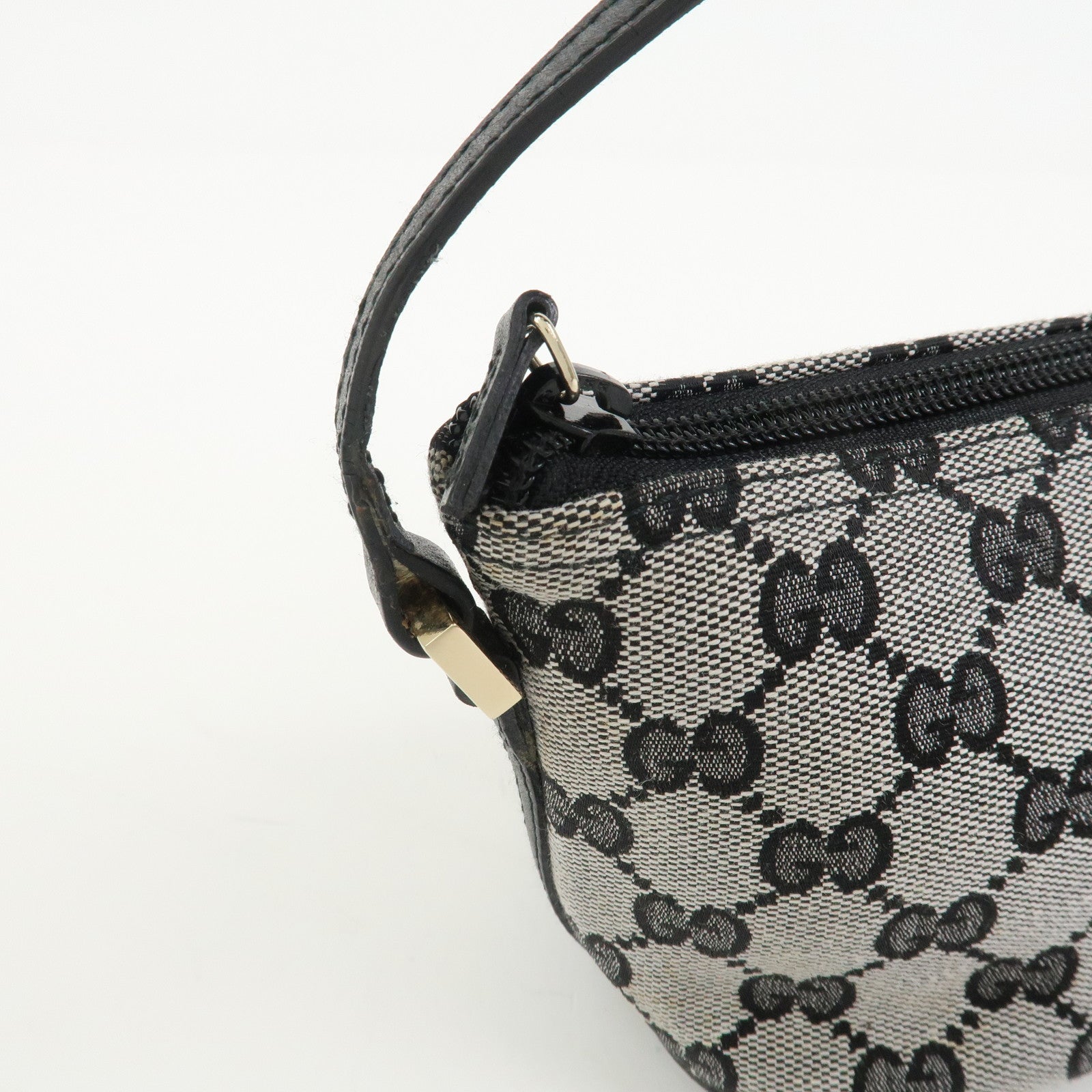 GUCCI Boat Bag GG Canvas Leather Accessory Pouch Hand Bag 039.1103