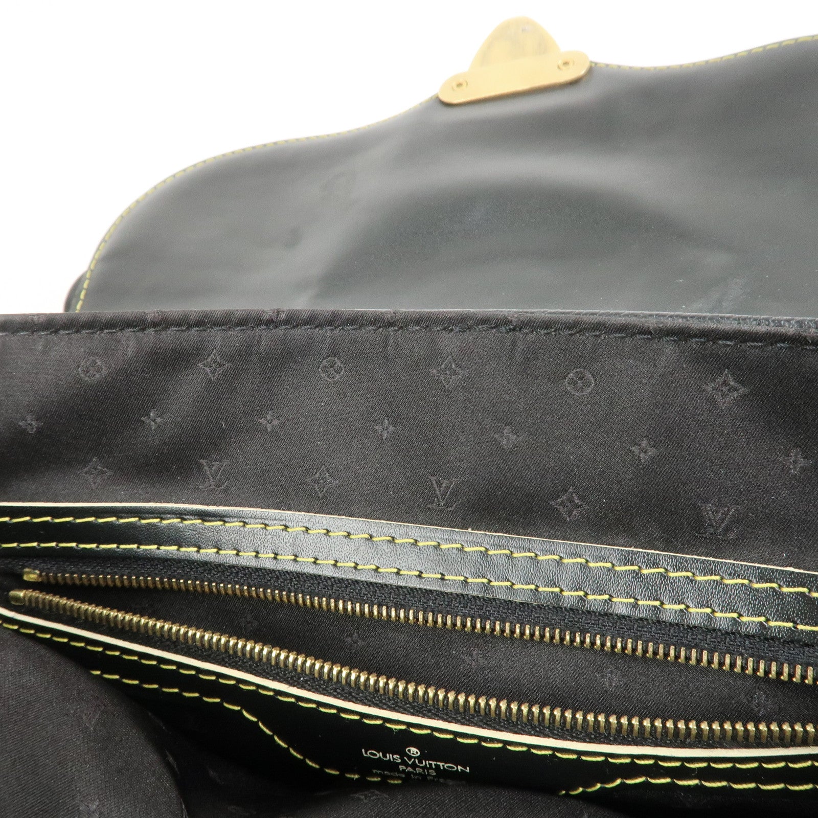 Louis Vuitton Suhari Confidant Leather Shoulder Bag Noir M91784