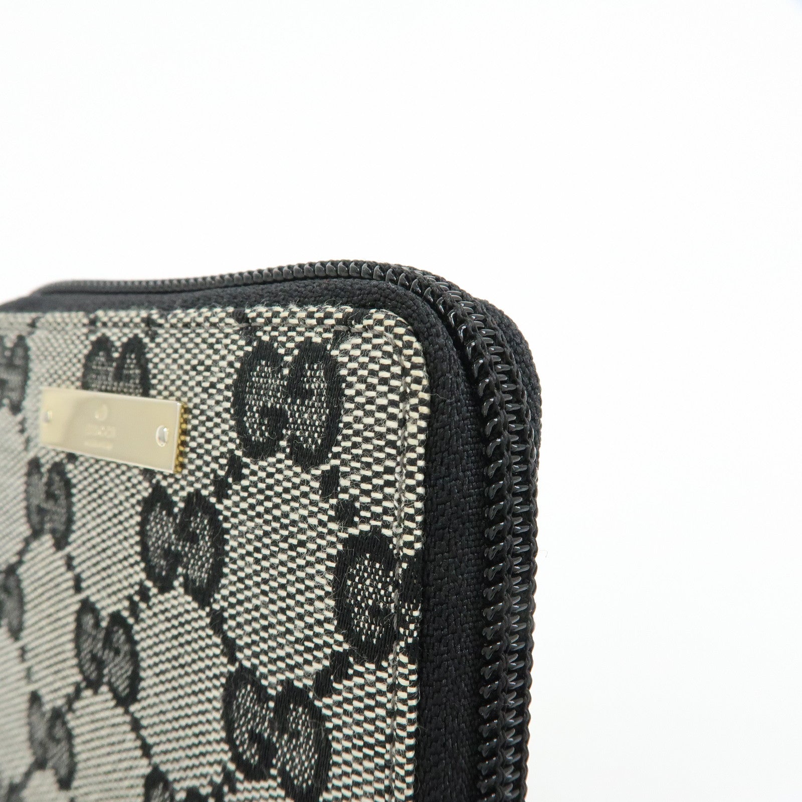 GUCCI GG Canvas Zippy Round Compact Wallet Black 035・203887・2213