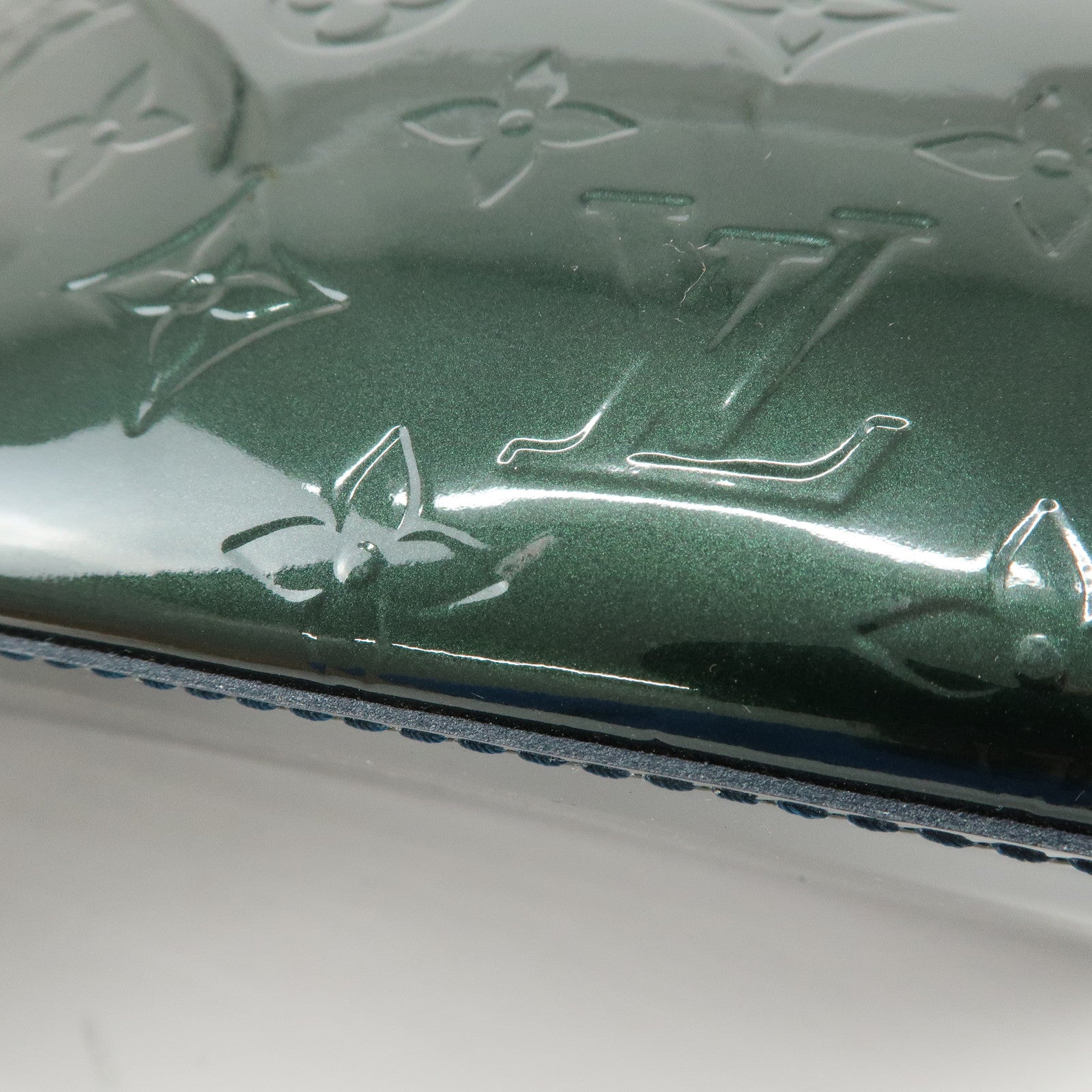 Louis Vuitton Monogram Vernis Wilshire PM Hand Bag Bleu Nuit M93684