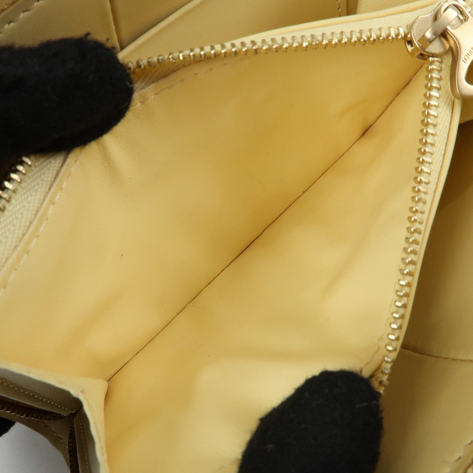 Louis Vuitton Epi Portefeuille Epi Z Coin Case Vanilla M6344A