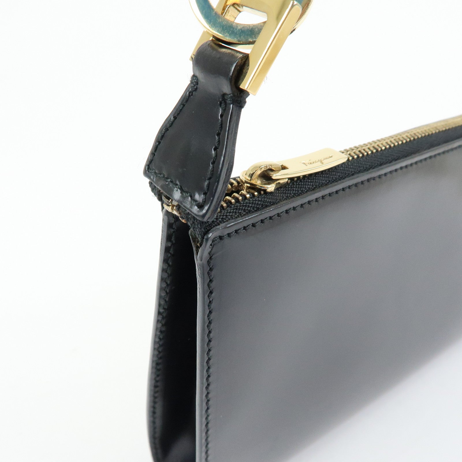 Ferragamo Ganchini Leather Shoulder Bag Hand Bag Black