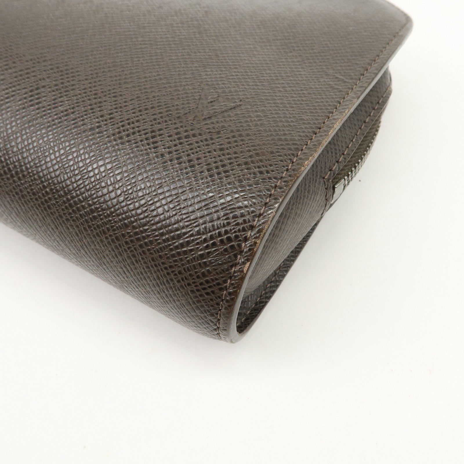 Louis Vuitton Taiga Baikal Clutch Bag Hand Bag Akajou M30186 Used