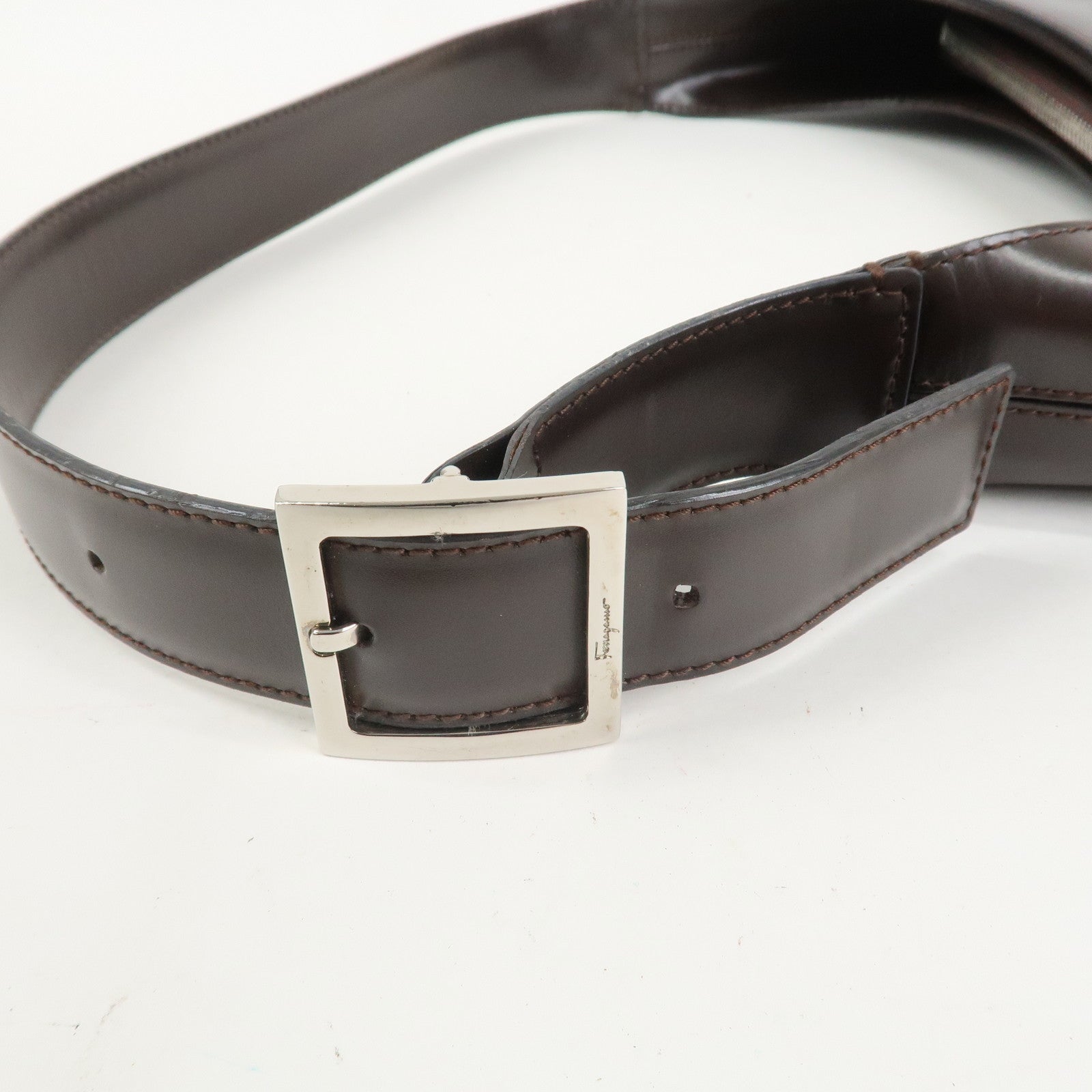 Ferragamo Gancini Leather Shoulder Bag Dark Brown AQ-21 0170