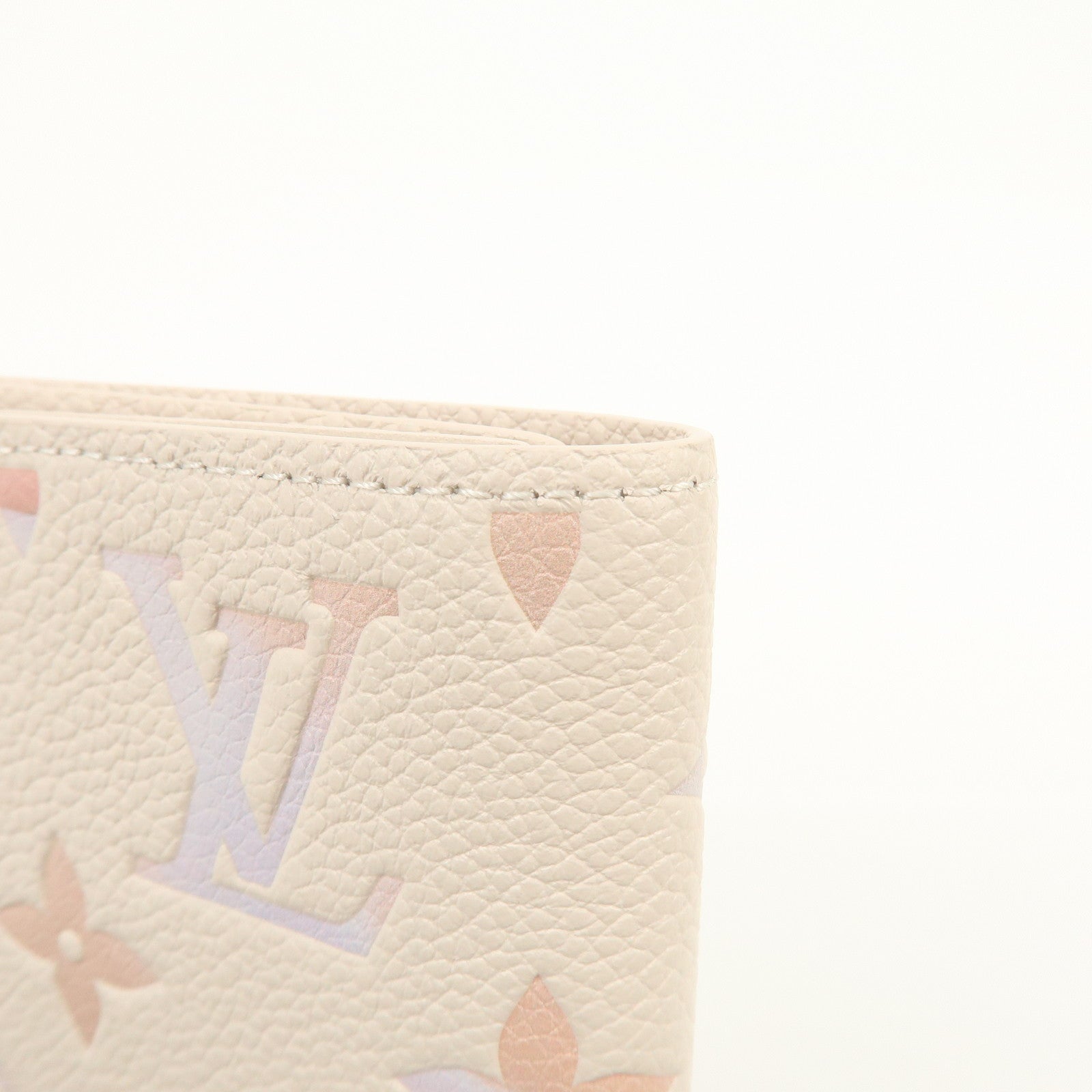 Louis Vuitton Monogram Empreinte Couverture de Passeport NM M25917
