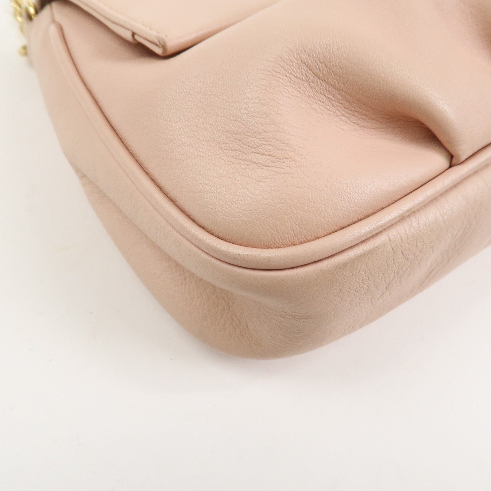 FENDI Leather Chain Shoulder Bag Purse Crossbody Bag 8M0276