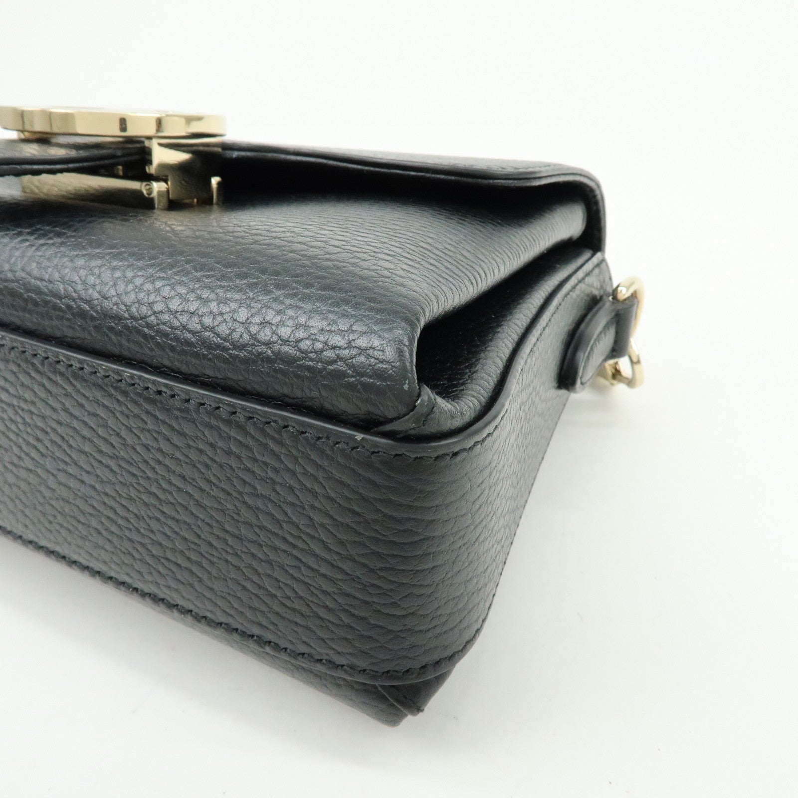 GUCCI Logo Interlocking G Leather Chain Shoulder Bag Black 607720