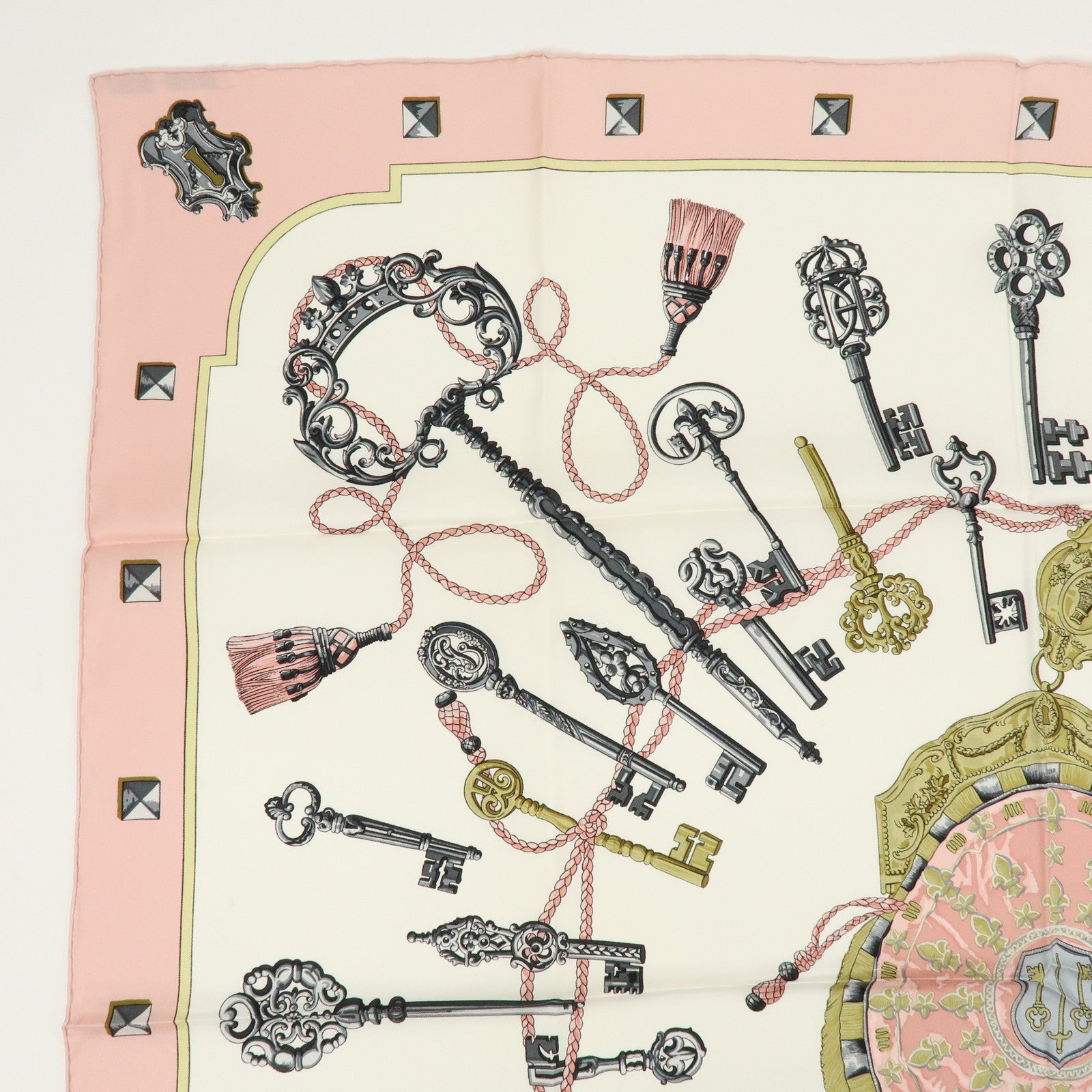 HERMES Carre 90 Silk 100% Scarf LES CLES THE KEYS RARE Light Pink