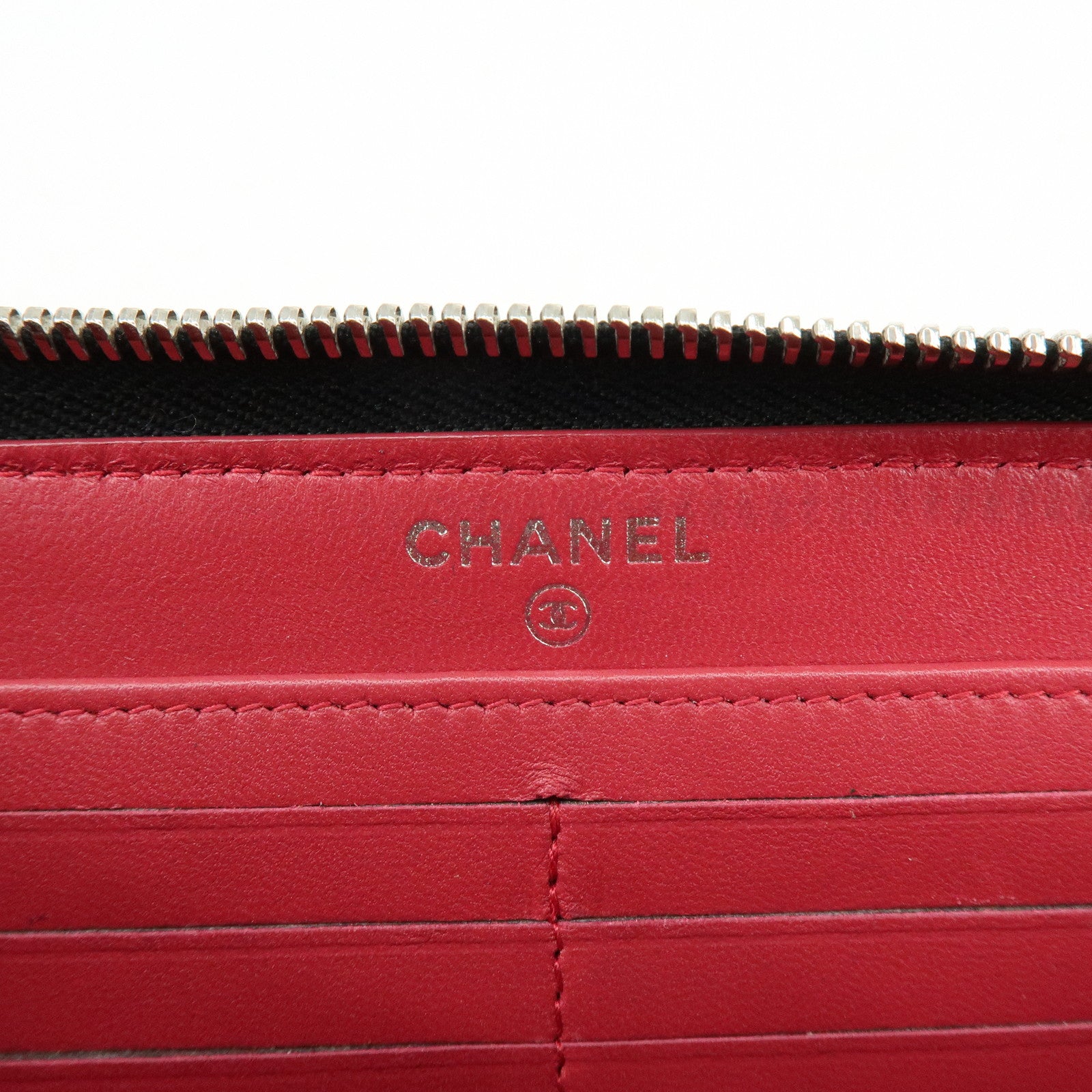 CHANEL COCO Mark Matelasse Lamb Skin Round Zippy Wallet Black