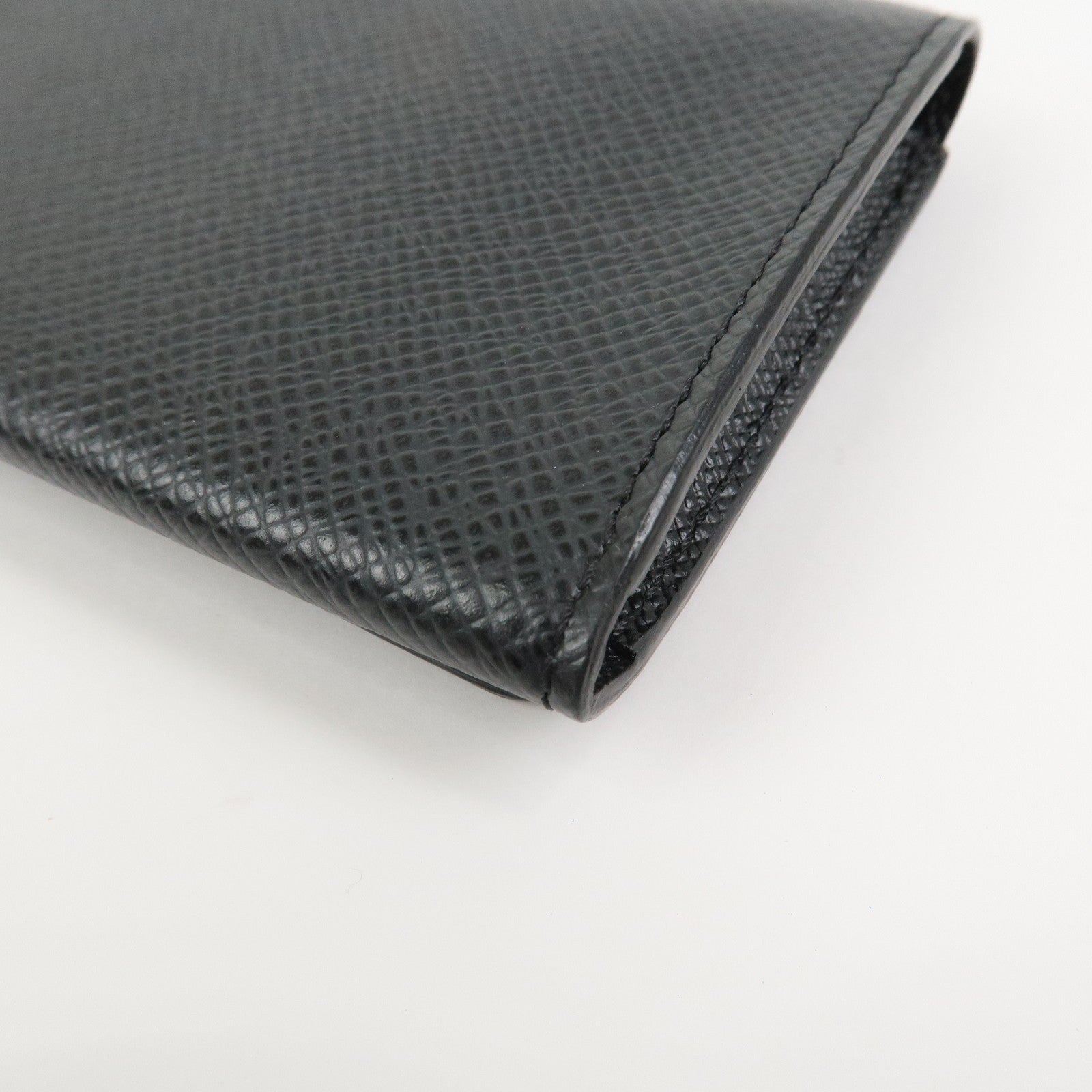 Louis Vuitton Taiga Enveloppe Cartes de Visite Card Case M30922