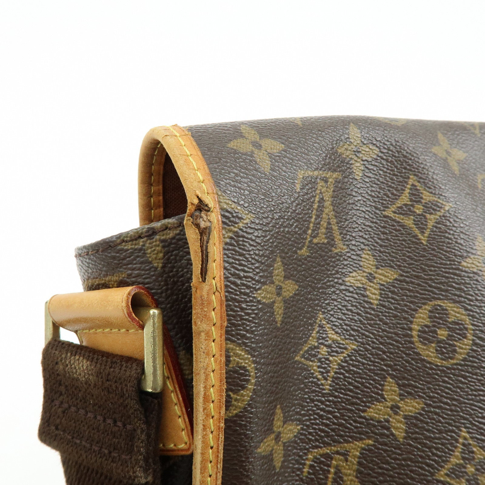 Louis Vuitton Monogram Messenger Bosphore PM Shoulder Bag M40106