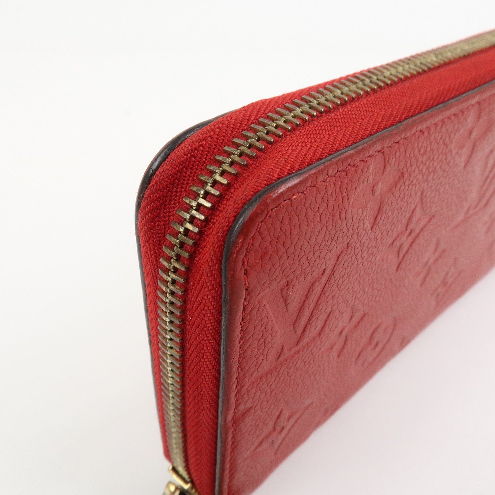 Louis Vuitton Monogram Empreinte Leather Round Zippy Wallet M68571