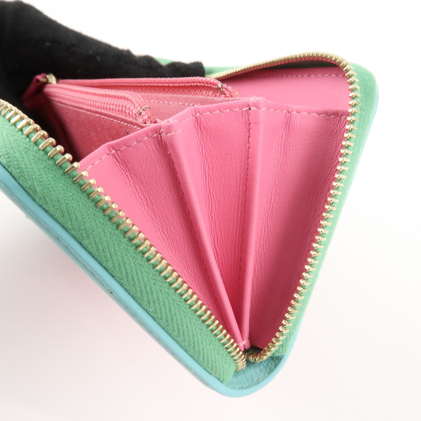 CHANEL COCO Mark CC Filigree Caviarskin Round Zippy Wallet Pink A84446 Used