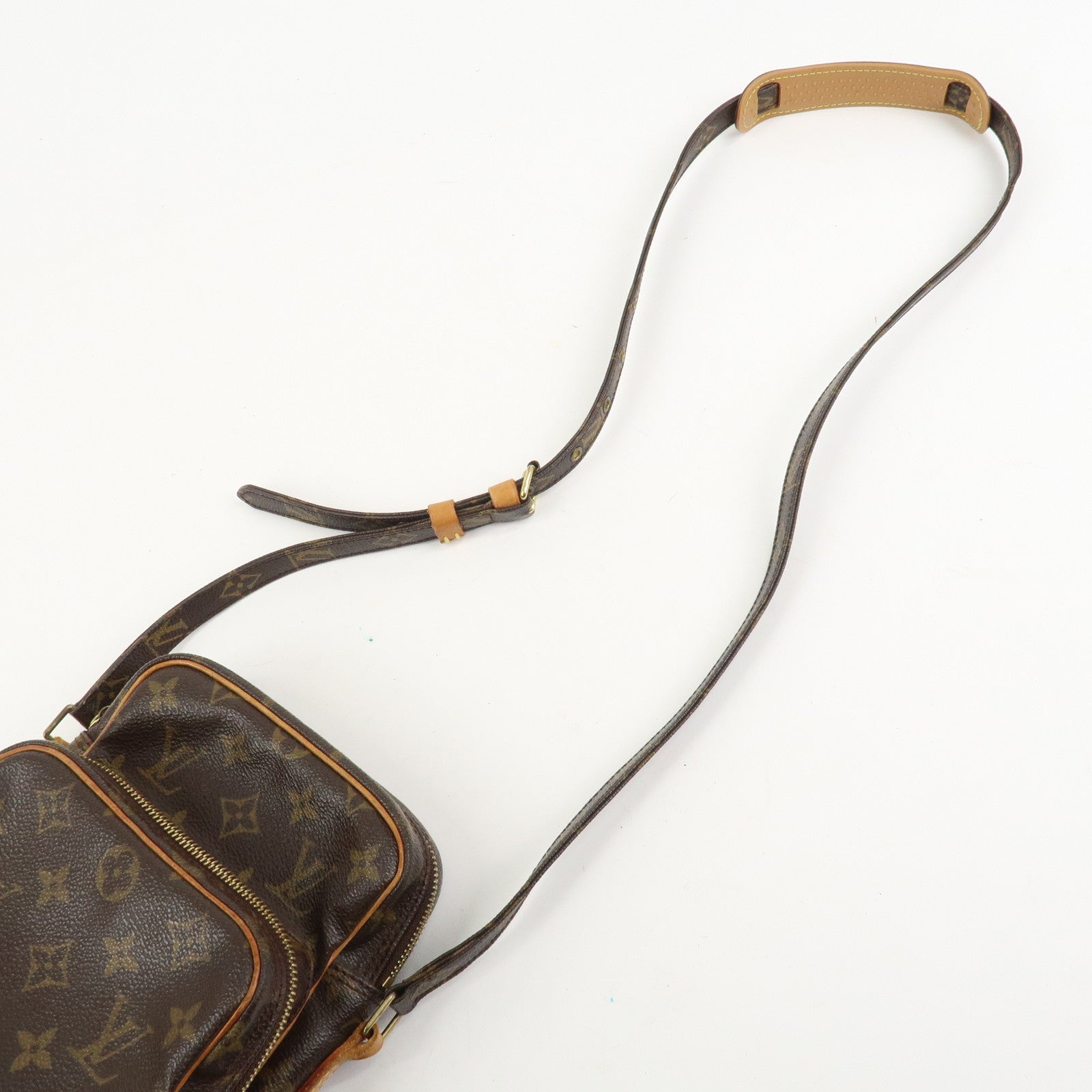 Louis Vuitton Monogram Amazone Shoulder Bag Crossbody Bag M45236