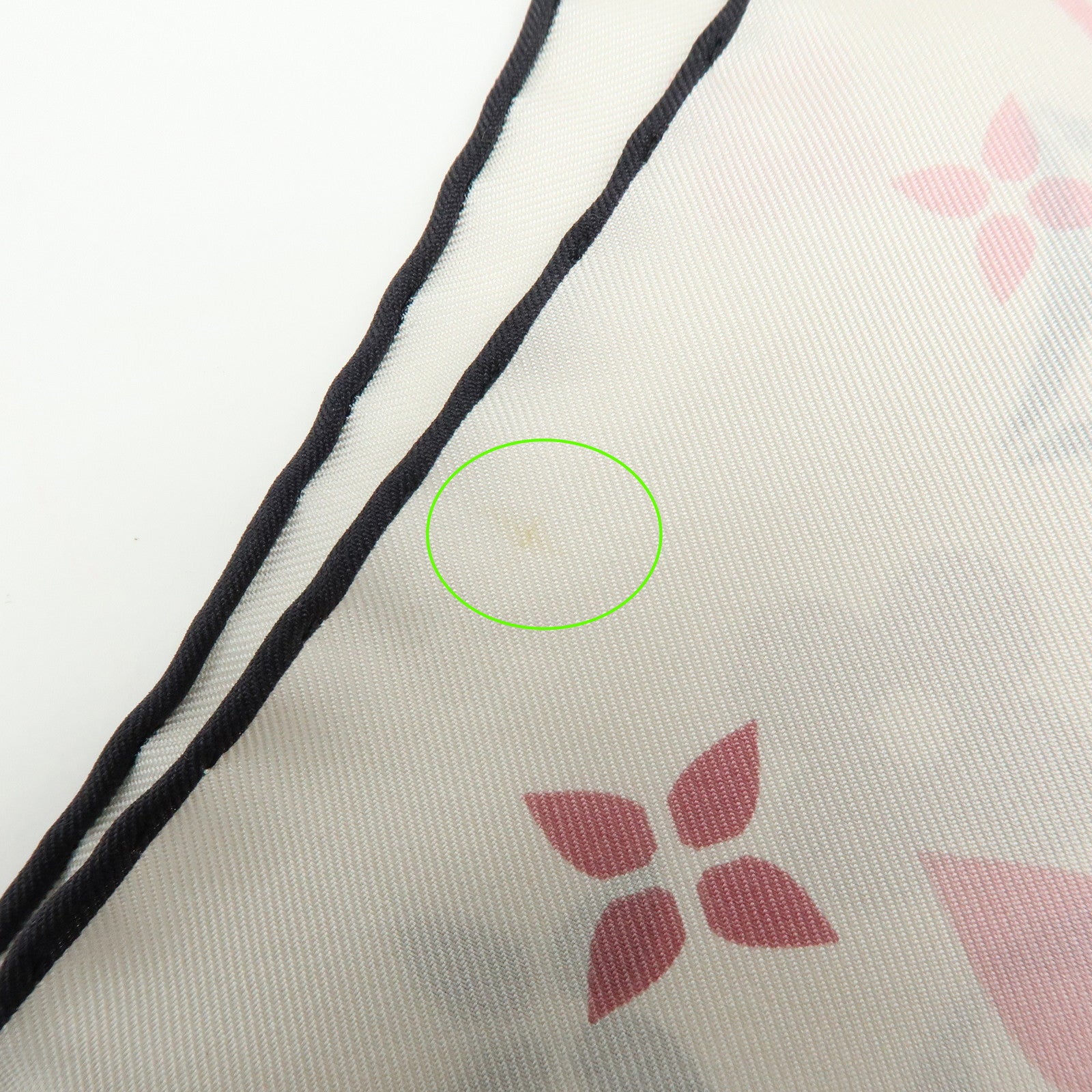 Louis Vuitton Silk 100% Scarf TRAVELLING REQUISITES Gray Light Pink