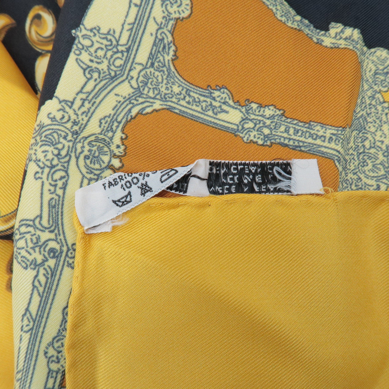 HERMES Carre 90 Silk 100% Scarf Carrosses d'Or Gold Black