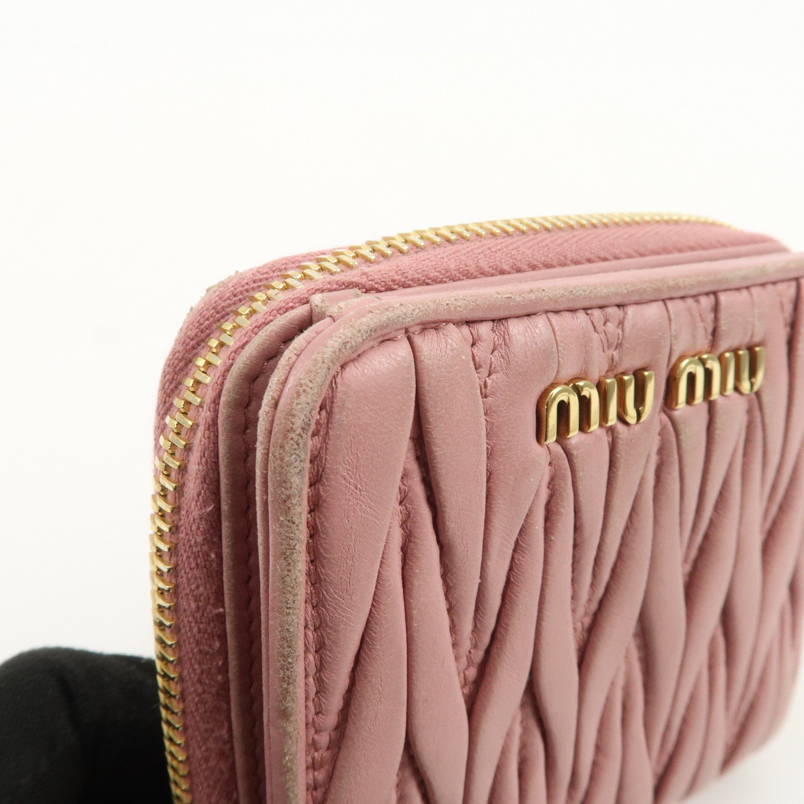 MIU MIU Matelasse Round Zippy Compact Wallet Pink 5ML522