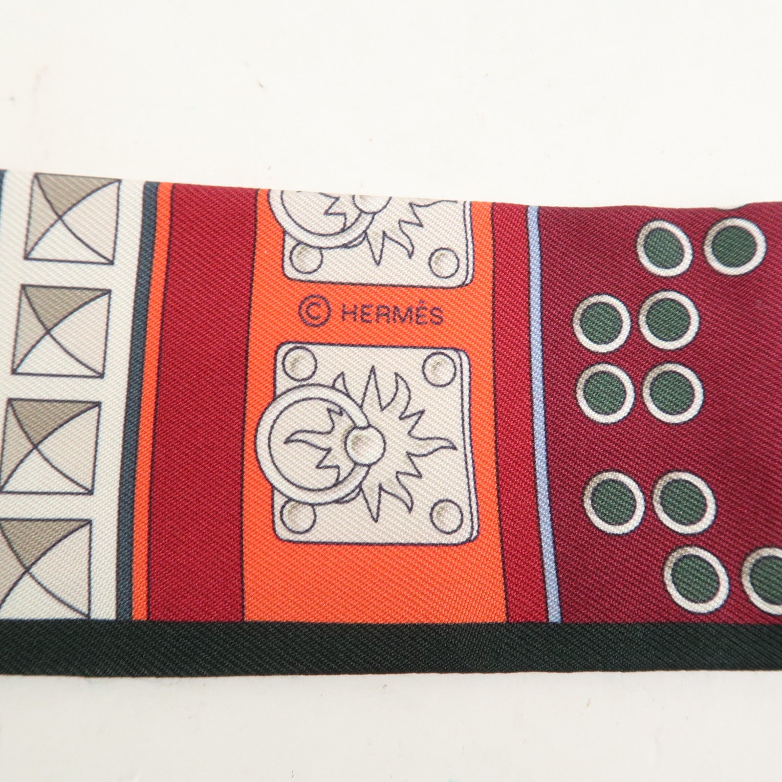 HERMES Twilly Silk 100% Scarf COLLIERS DE CHIENS REMIX Green Red