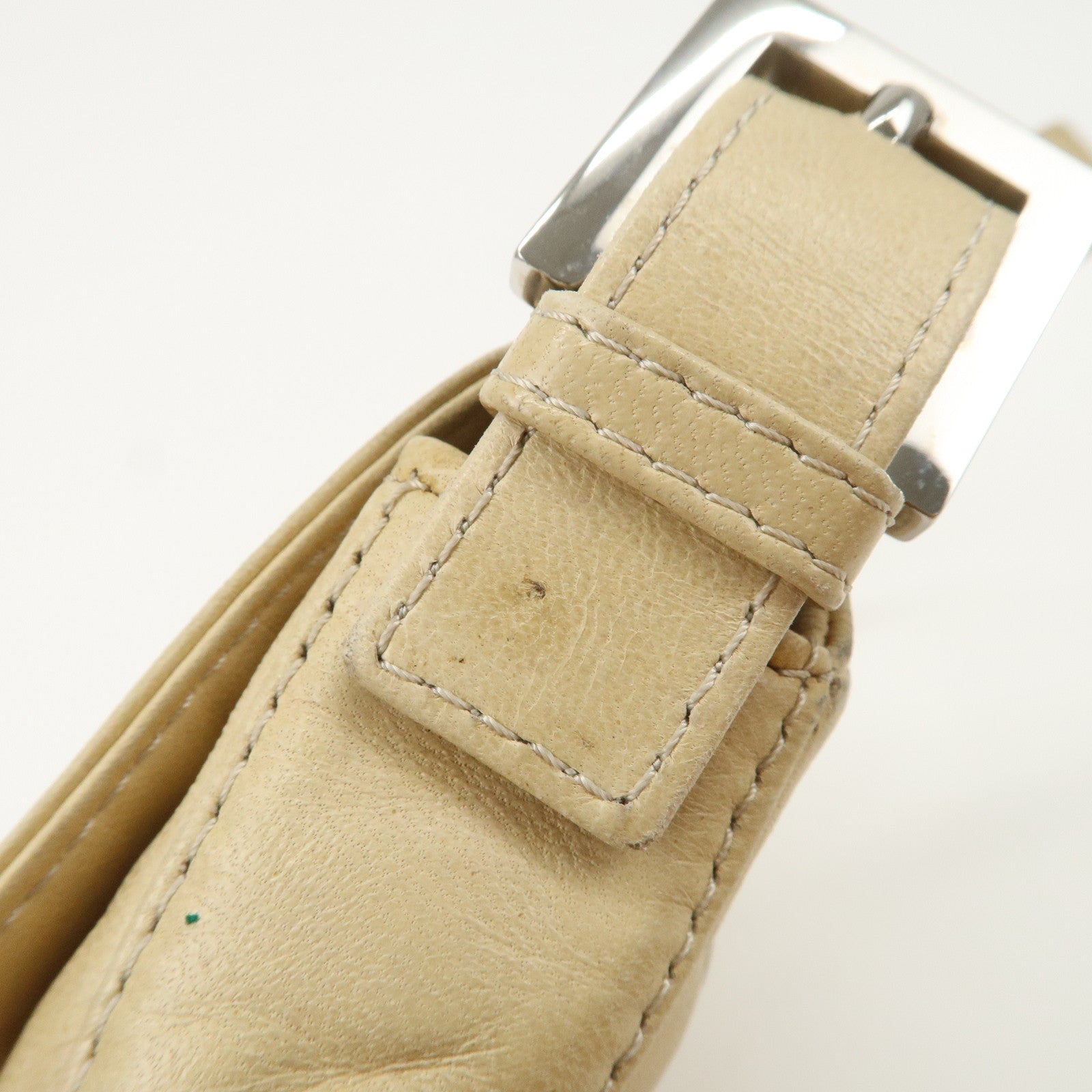 FENDI Mamma Baguette Leather Shoulder Bag Hand Bag Ivory 26424