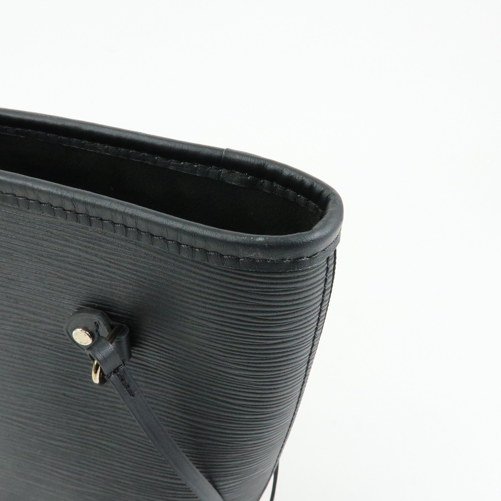 Louis Vuitton Epi Leather Neverfull MM Shoulder Bag Noir M40932