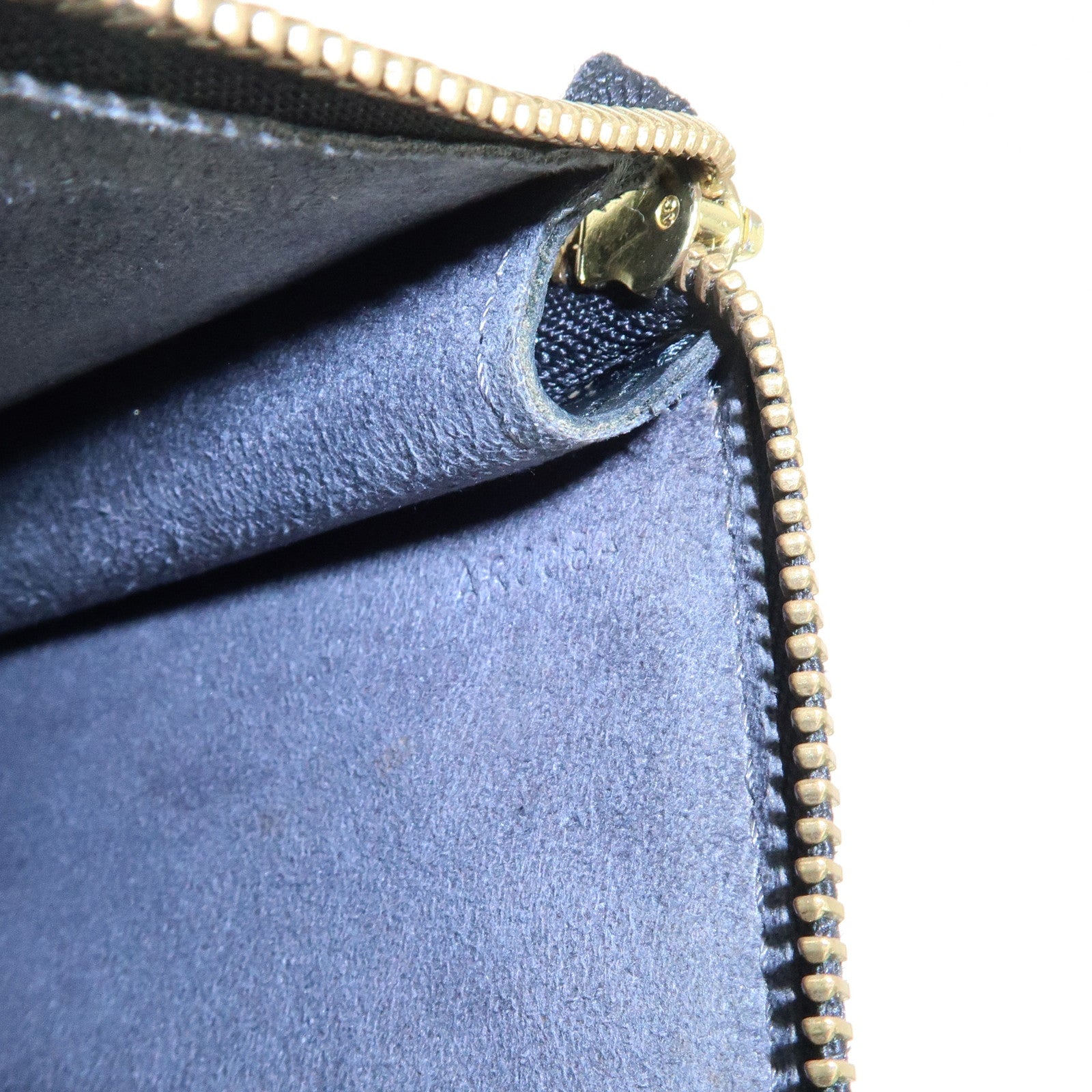 Louis Vuitton Epi Pochette Accessoires Hand Bag Noir M52942