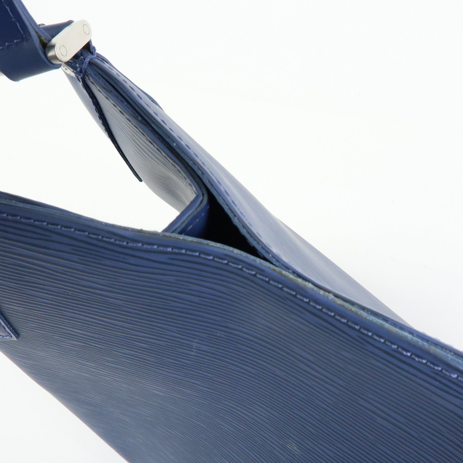 Louis Vuitton Epi Mandala GM Leather Shoulder Bag Myrtille M5892G