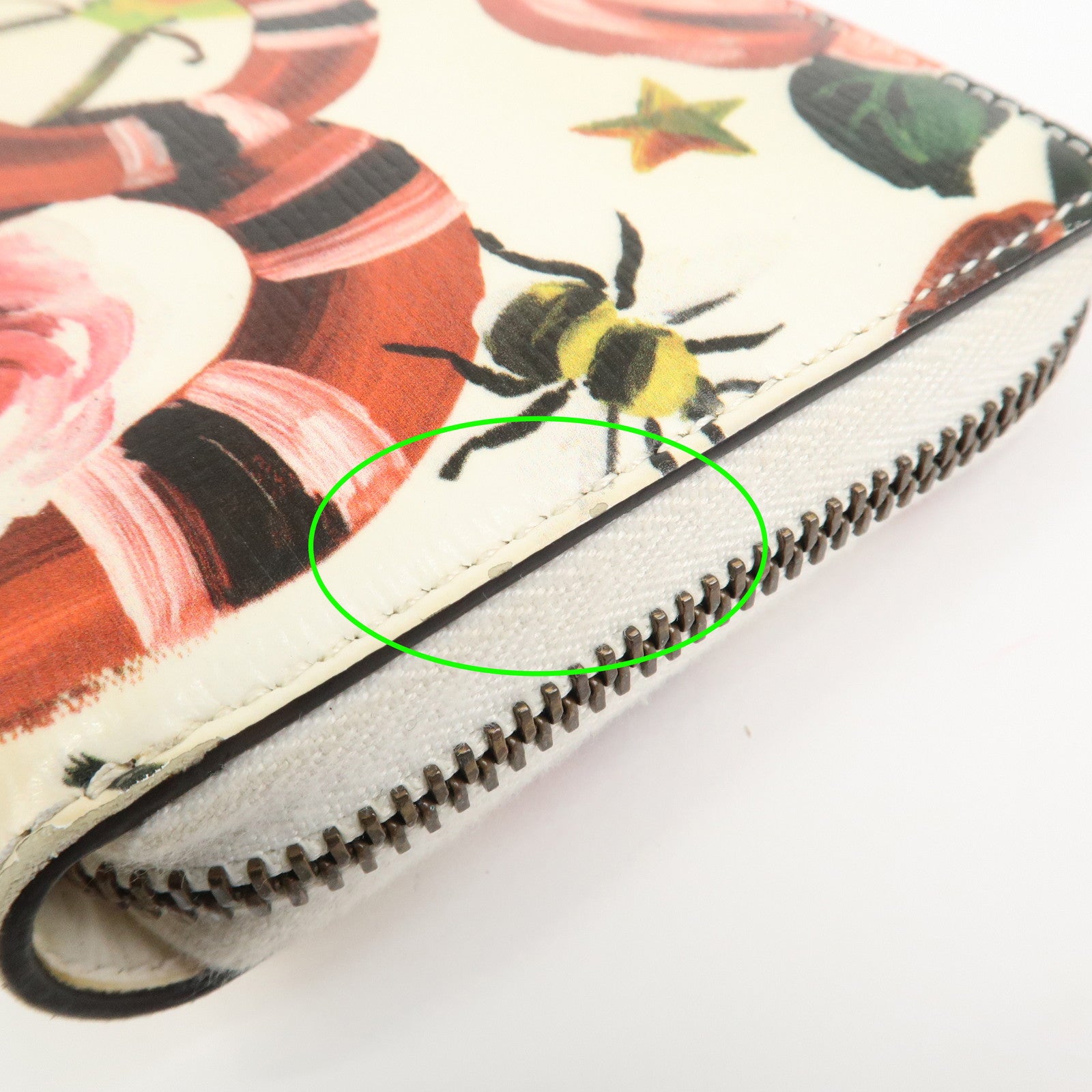 GUCCI Leather Round Zippy Long Wallet White 410102