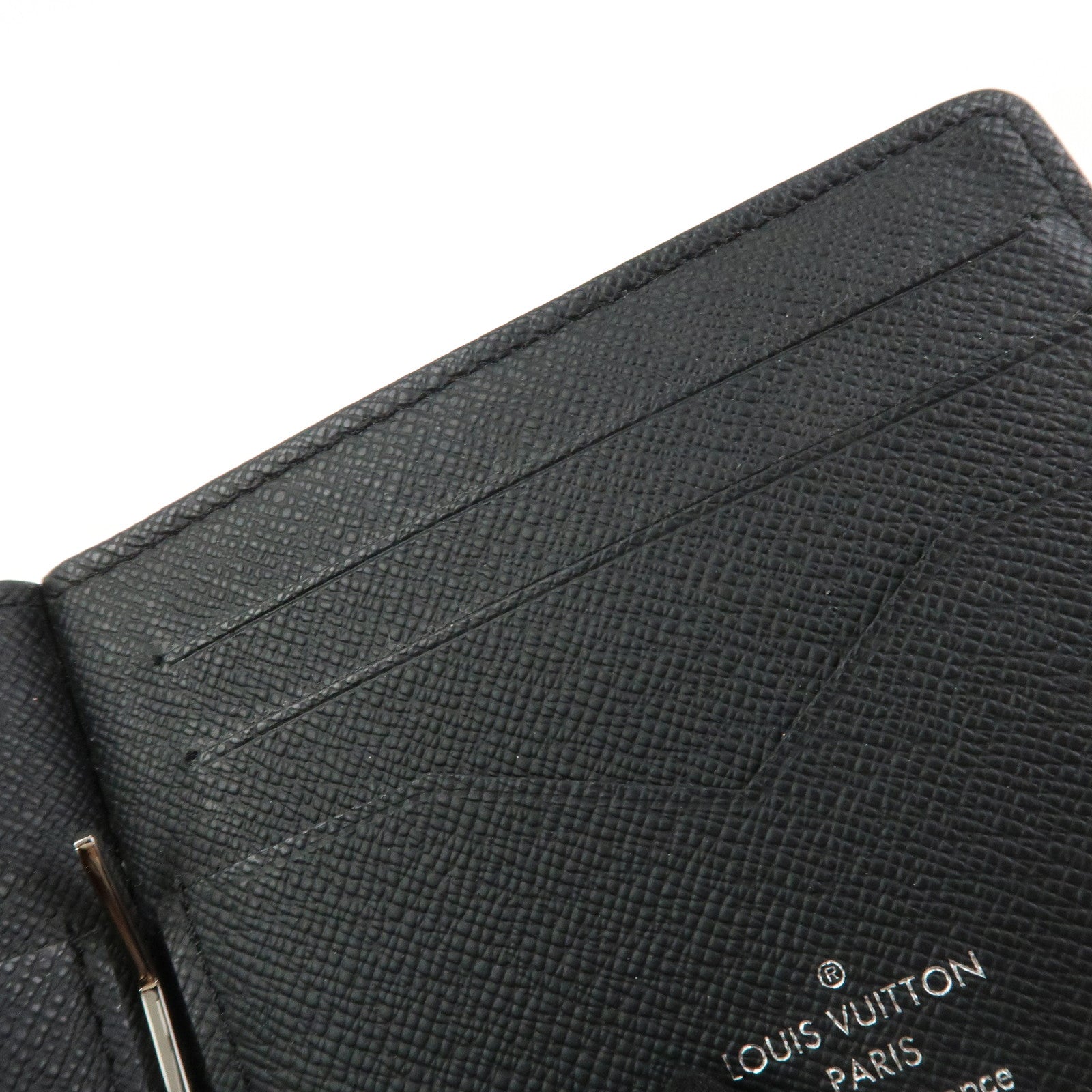 Louis Vuitton Taiga Portefeuille Pince Card Case Bill Clip M62978