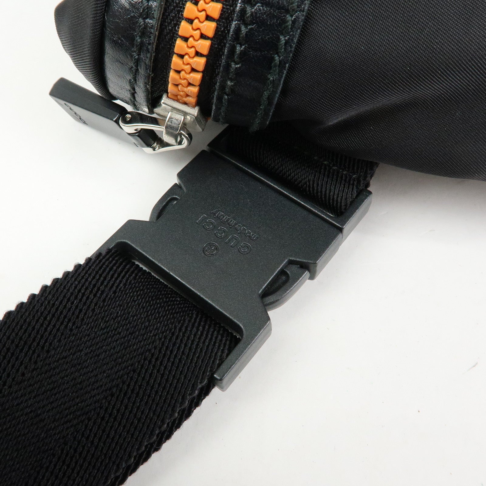 GUCCI Logo Nylon Rubber Waist Pouch Body Bag Black 211128