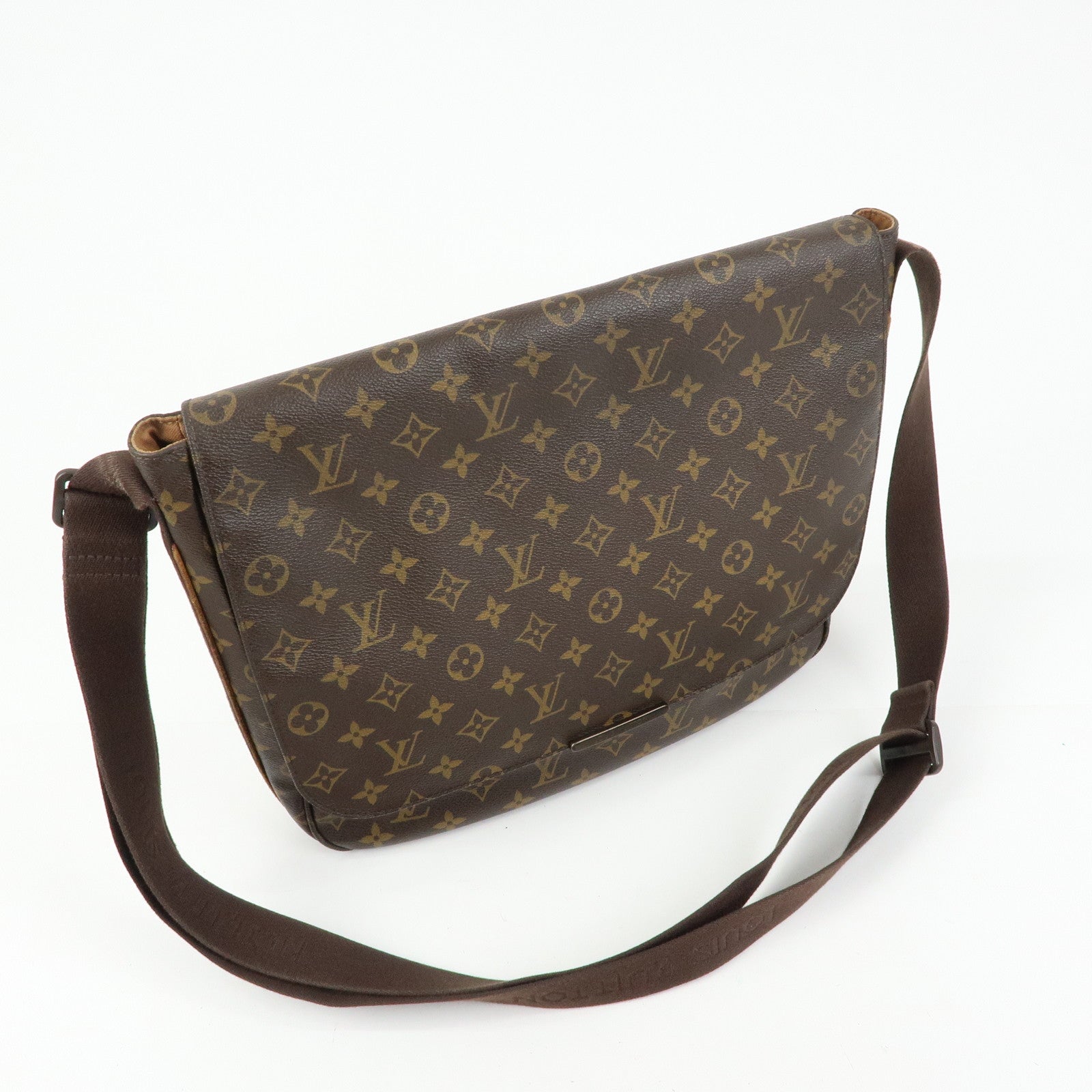Louis Vuitton Monogram Messenger MM Beaubourg Crossbody Bag M97038