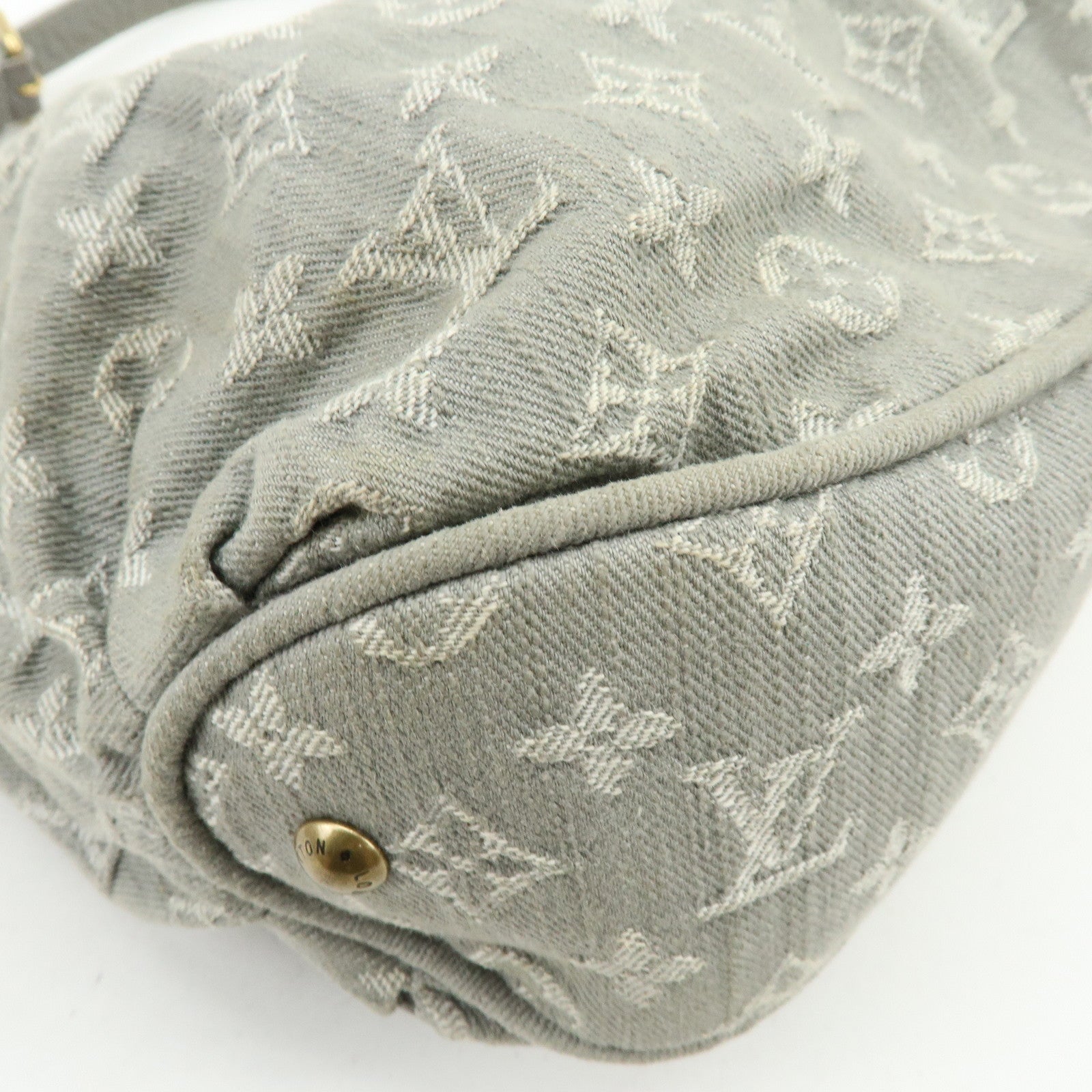 Louis Vuitton Slightly Denim Leather Shoulder Bag Gris M95384