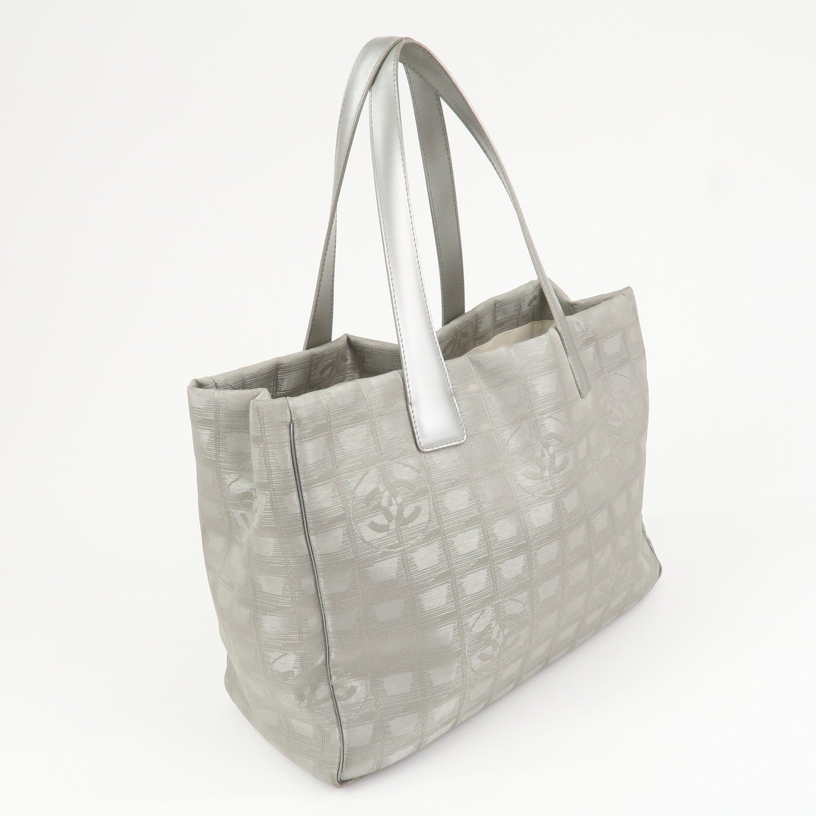 CHANEL New Travel Line Nylon Jacquard Leather Tote Bag MM A15991