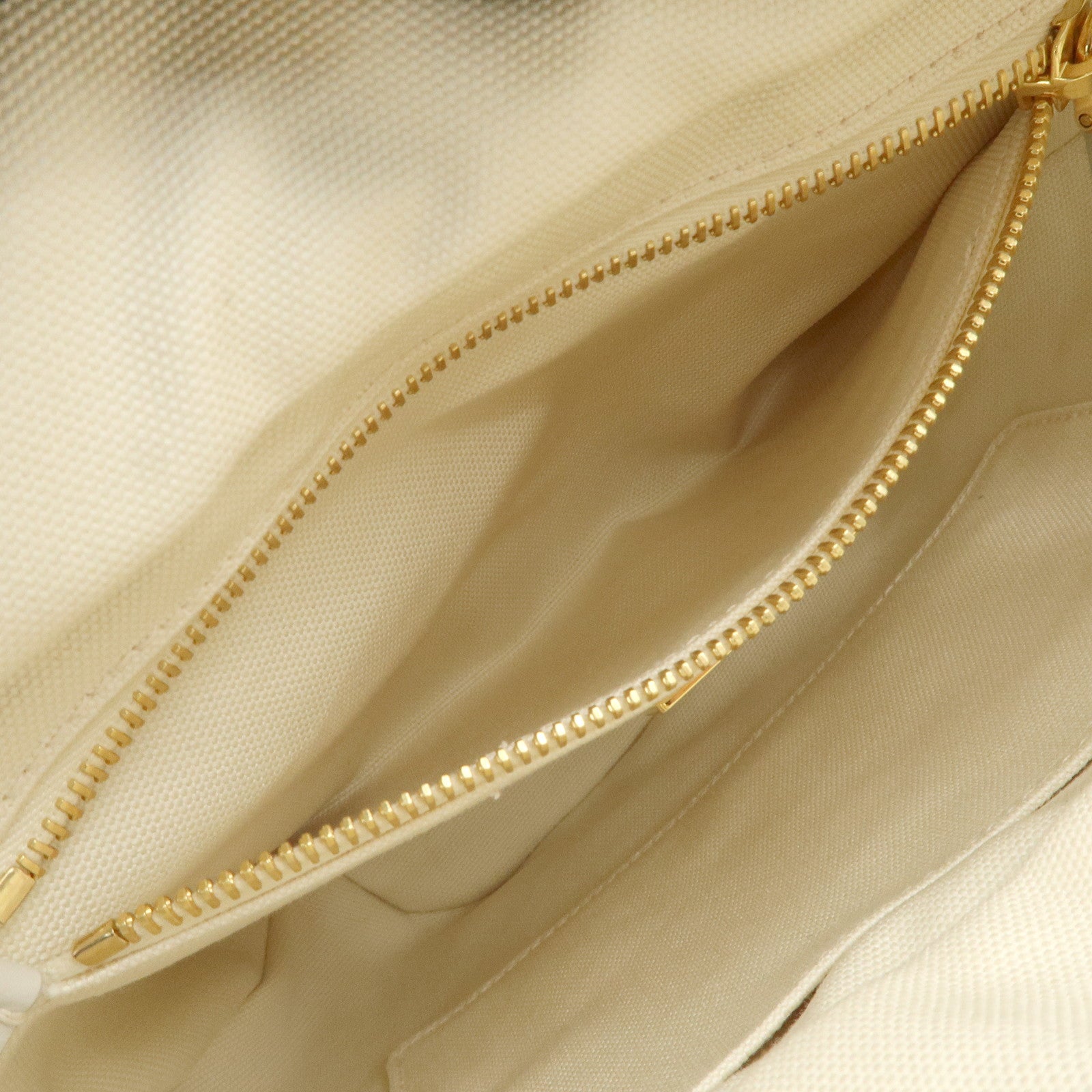 PRADA Logo Raffia Canvas Straw Hand Bag White Gold Charm1BG089