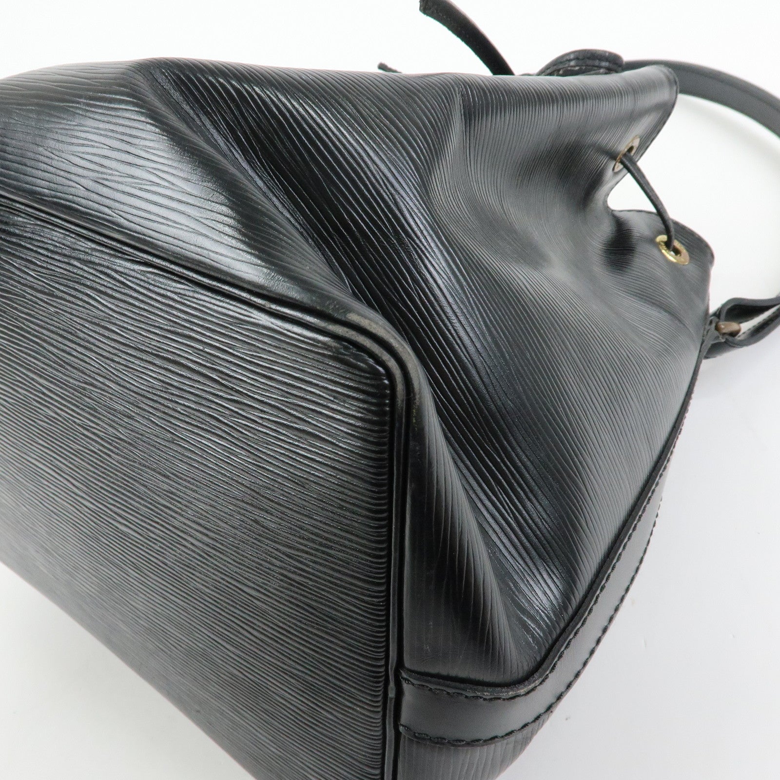 Louis Vuitton Epi Petit Noe Shoulder Bag Noir Black M59012