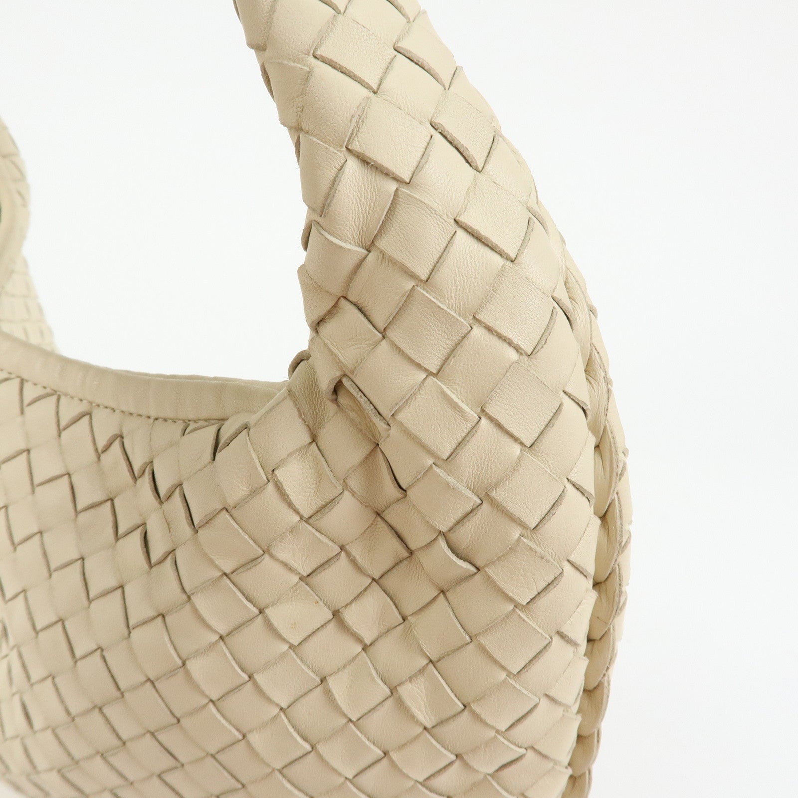 BOTTEGA VENETA Intrecciato Leather Hand Bag Ivory White