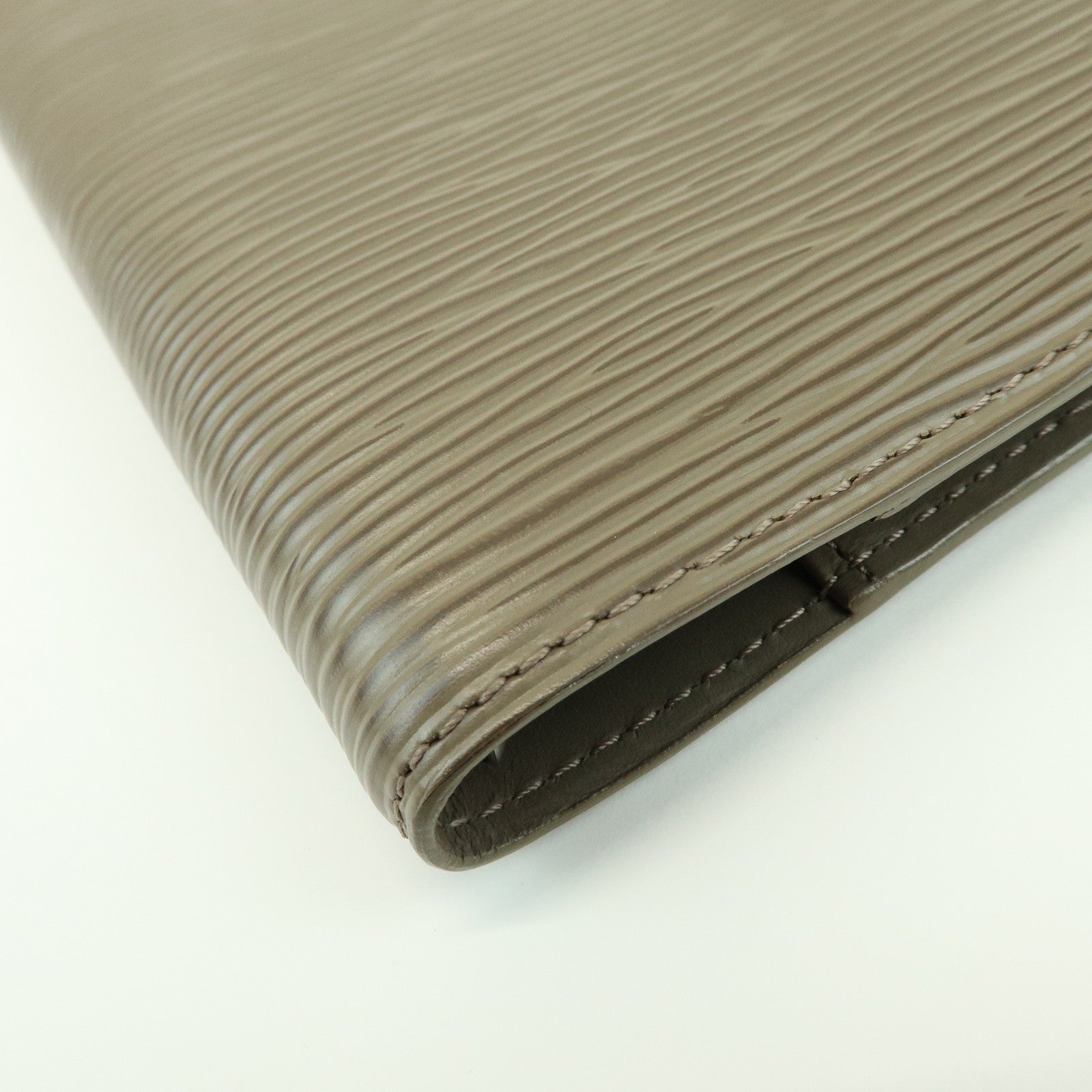 Louis Vuitton Epi Leather Agenda PM Planner Cover Pepper R2005C