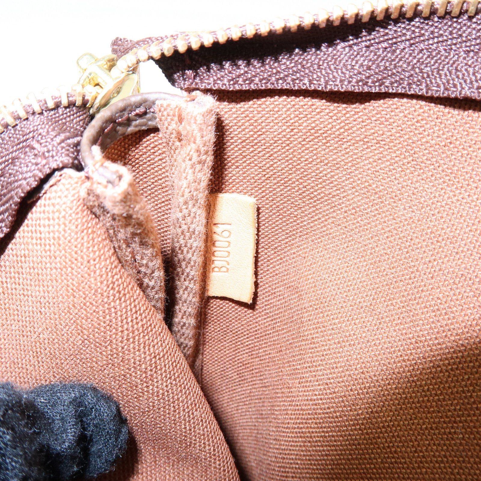 Louis Vuitton Monogram Pochette Accessoires Pouch Hand Bag M51980