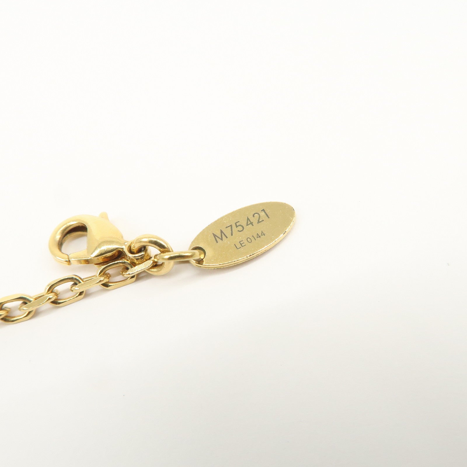 Louis Vuitton Pendentif Love Letters Metal Necklace Gold M75421