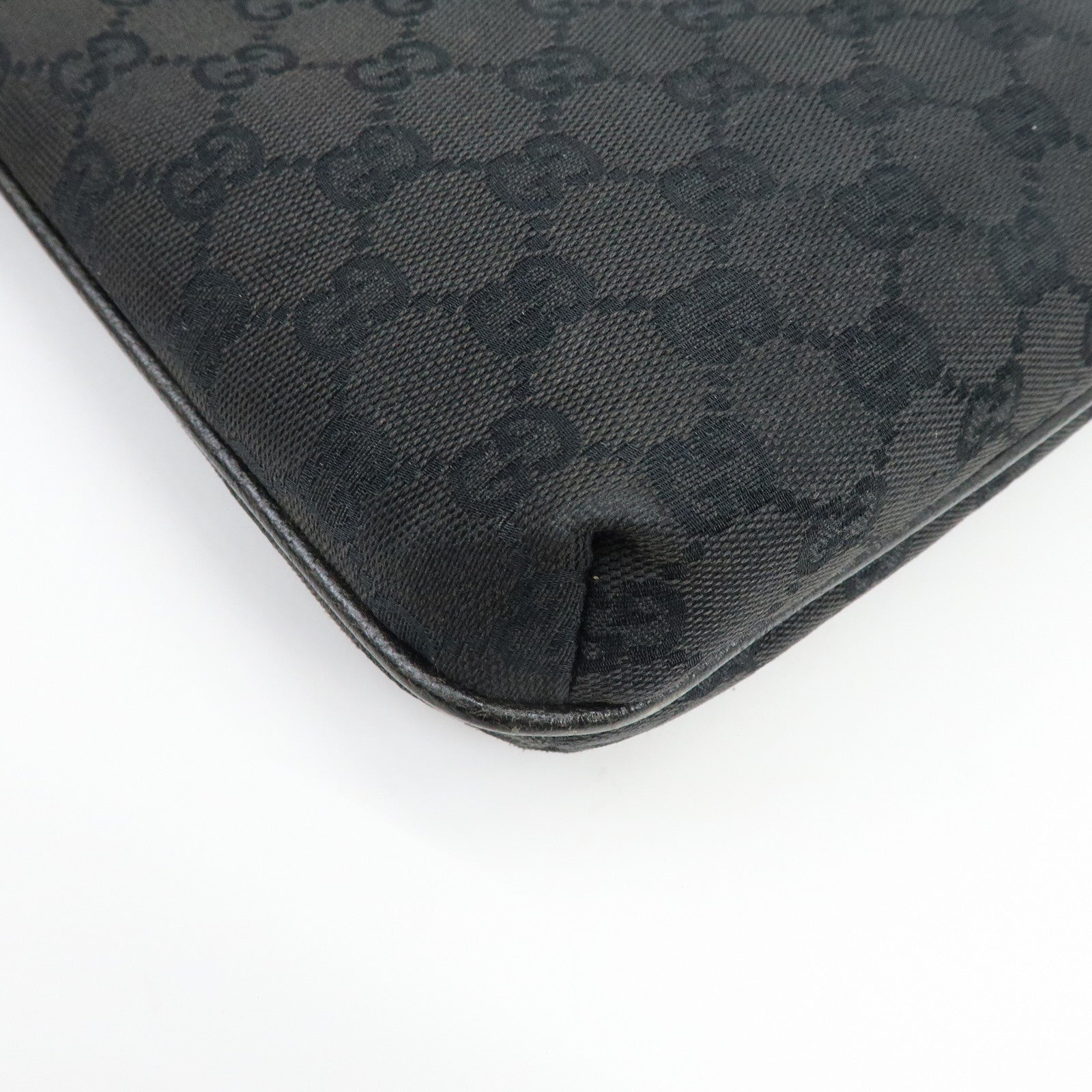GUCCI GG Canvas Leather Shoulder Crossbody Bag Black 122793